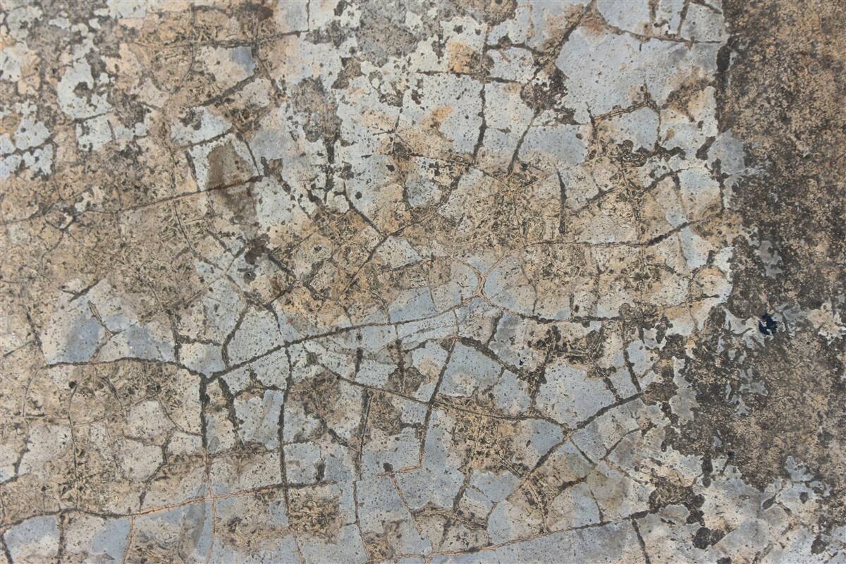 Fototapeta mramorový povrch, posiaty prasklinami