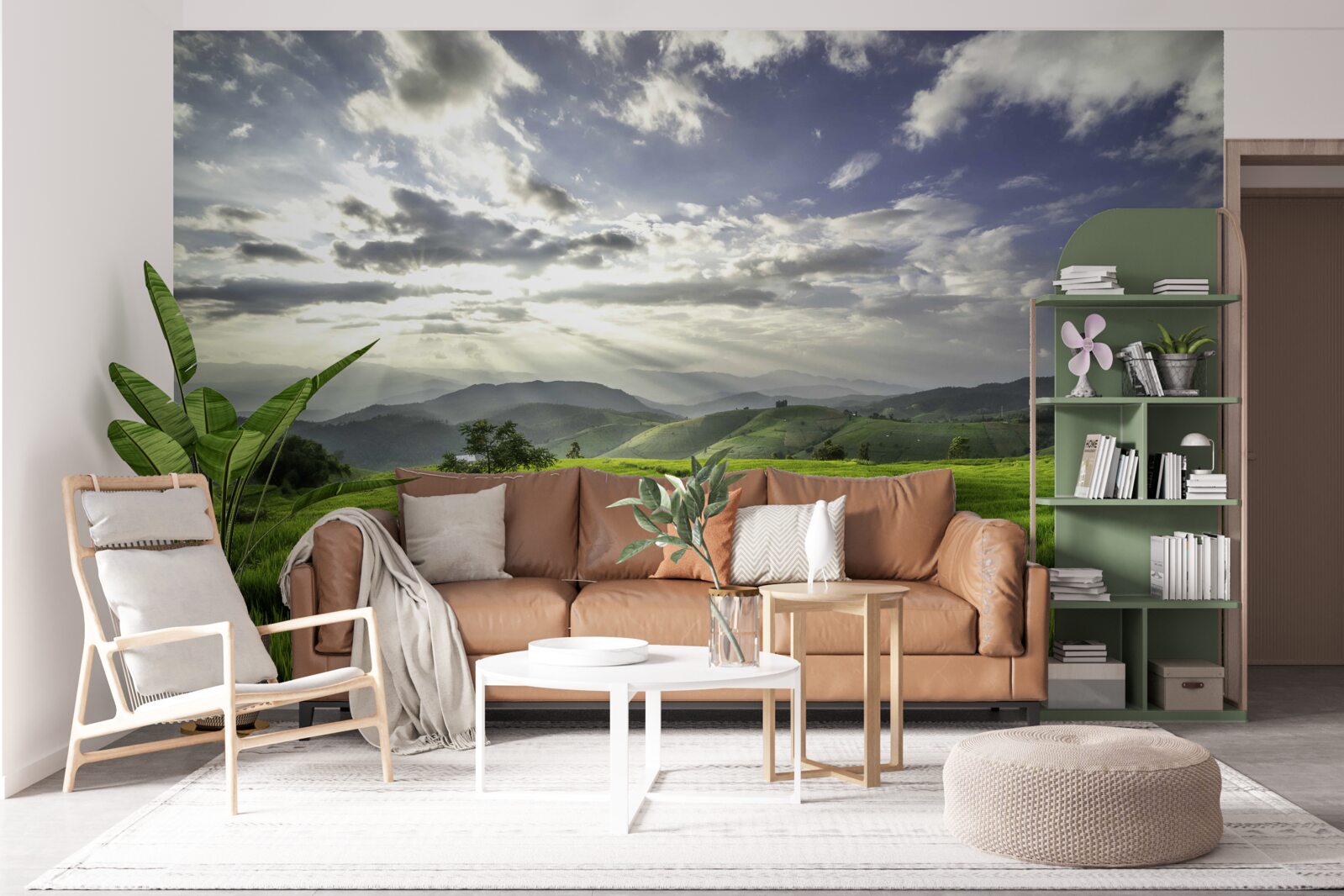 Fototapeta Čistinka, ponorená do zelene hôr, je osvetlená slnečnými lúčmi