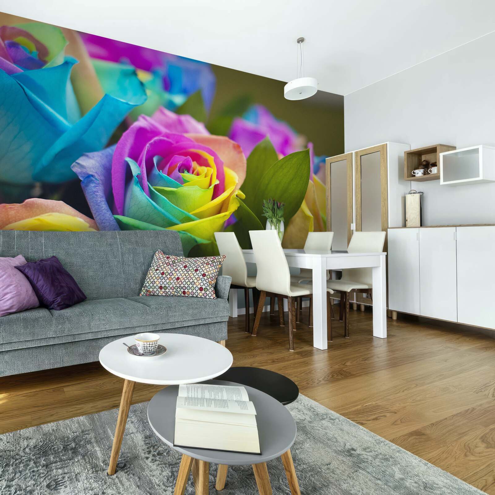 Fototapeta kytica obsahuje krásnu dúhovú ružu