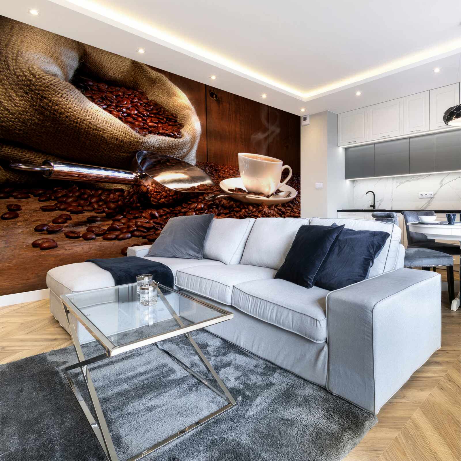 Fototapeta kávové zrná pod šálkou aromatickej kávy