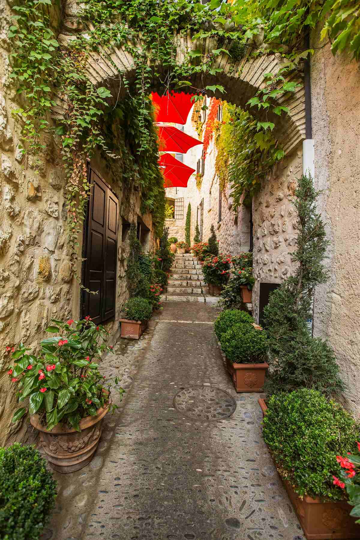 Fototapeta Oblúk z kameňa na starej ulici