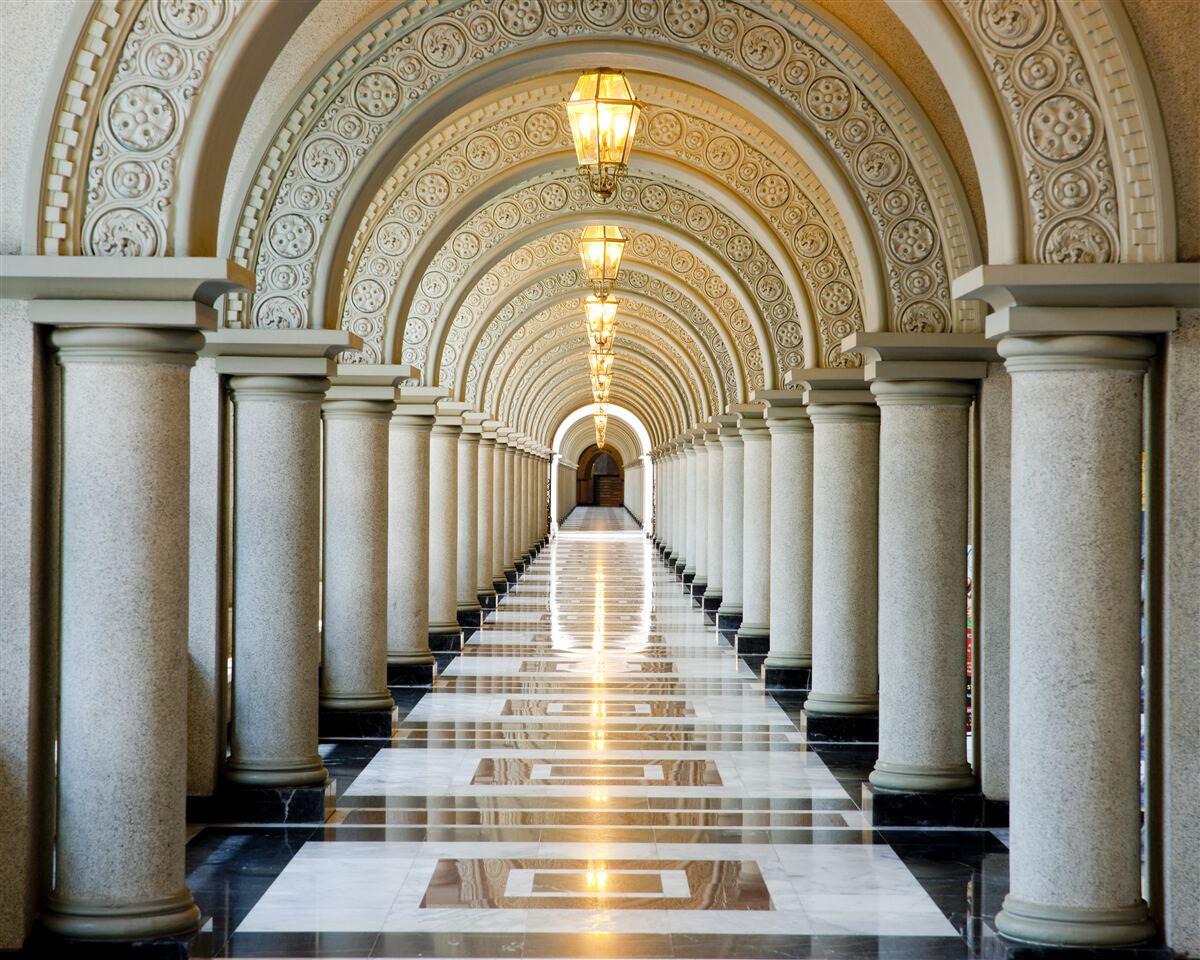 Fototapeta nekonečný rad mramorových stĺpov