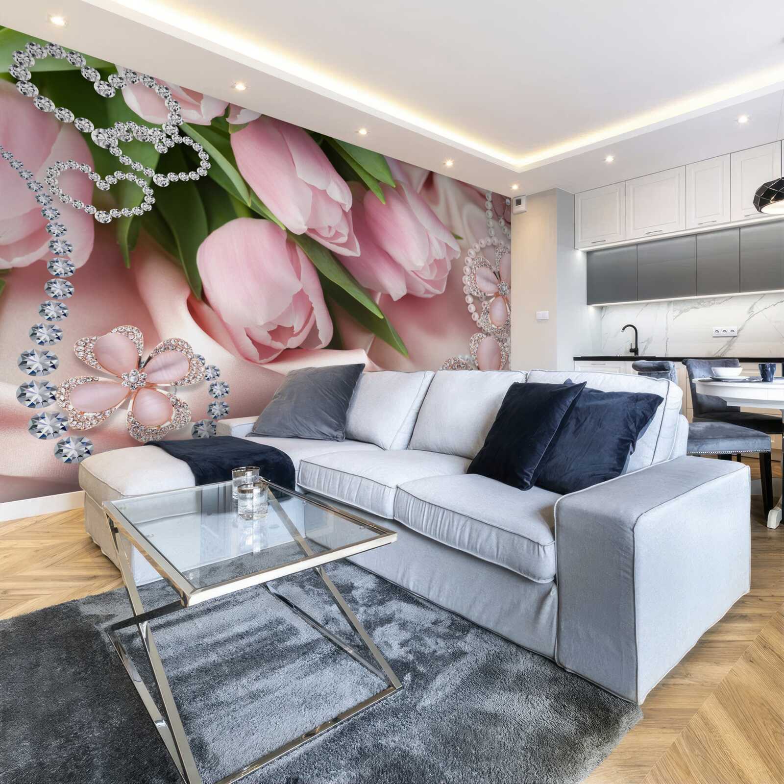 Fototapeta ružové tulipány, zdobené korálkami na hodvábnom podklade