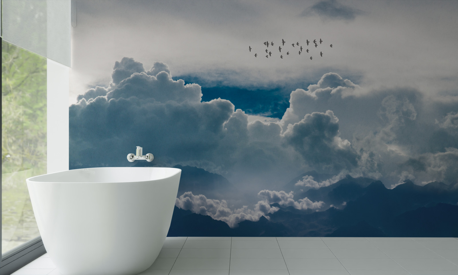 Fototapeta skupina vtákov nad hustými mrakmi