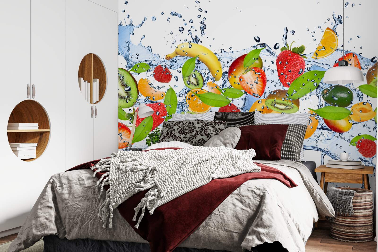 Fototapeta voda strieka okolo ovocia a bobúľ