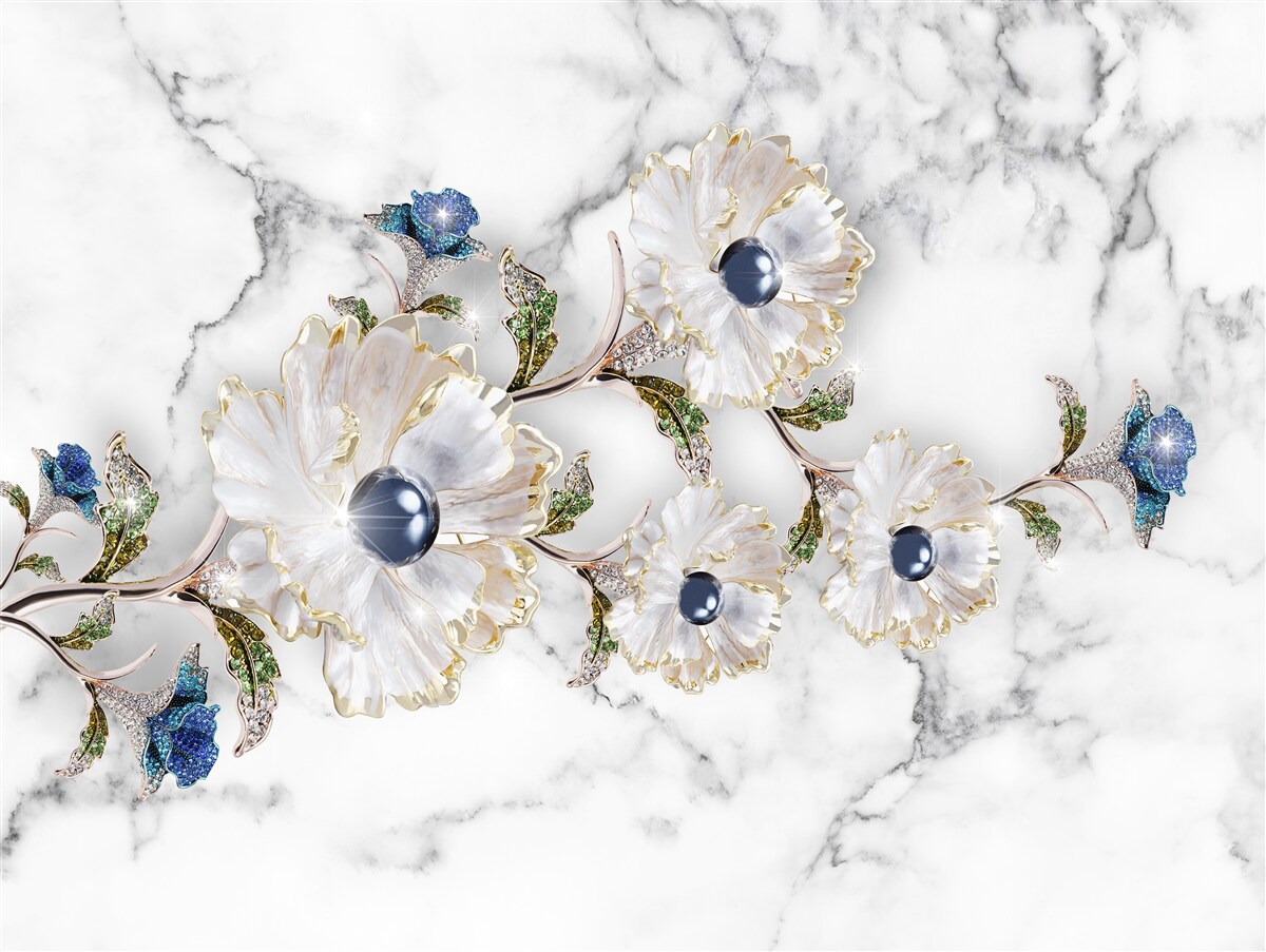 Fototapeta mramor je zdobený bielymi kvetmi s perličkami