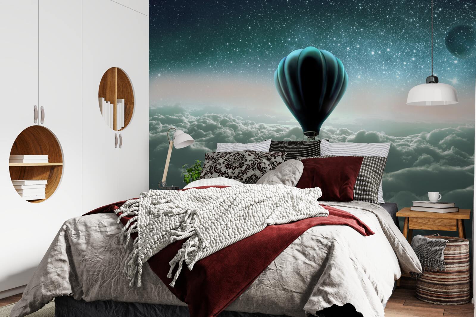 Fototapeta nočný teplovzdušný balón plávajúci nad oblakmi