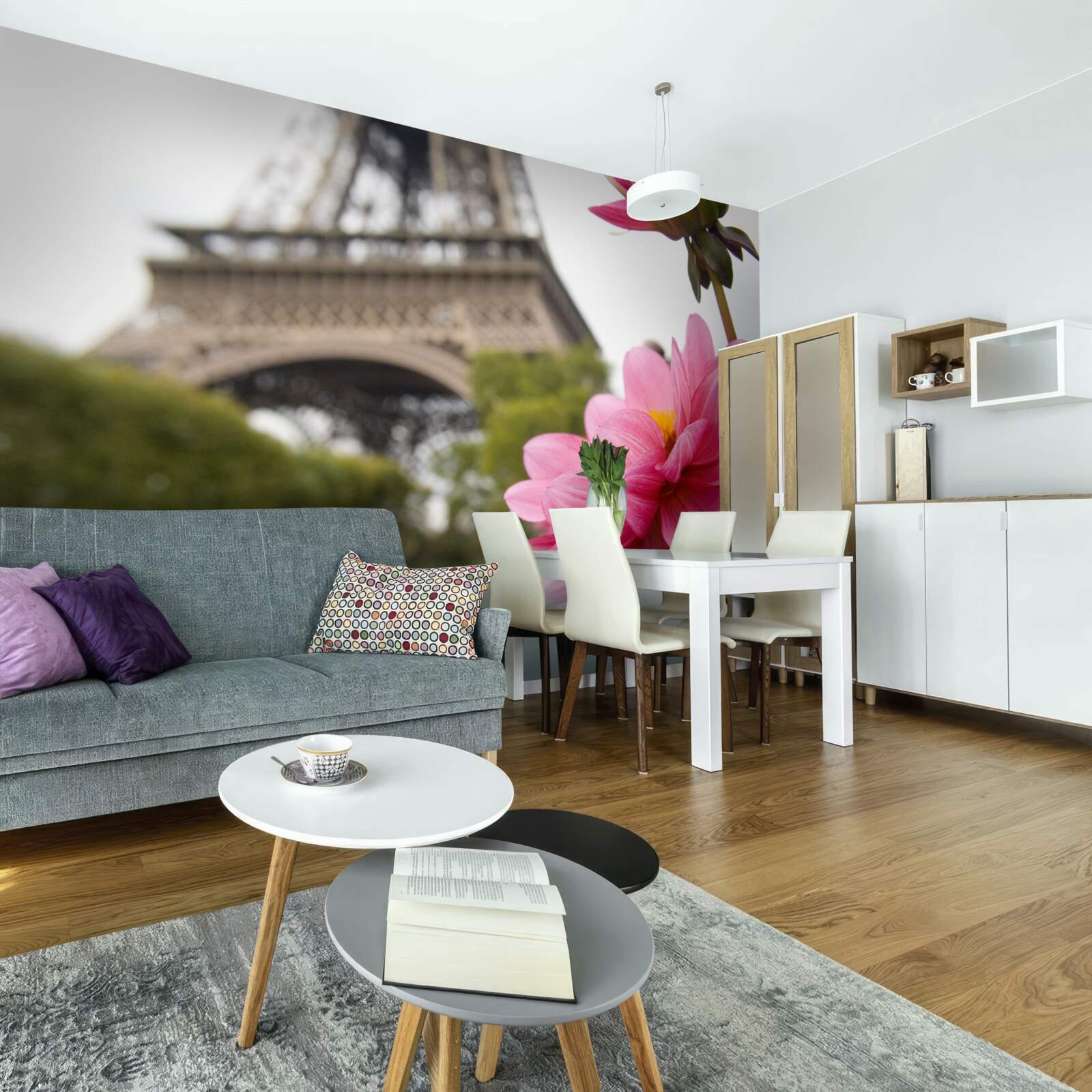 Fototapeta oslnivý, svieži kvet v hlavnom meste Francúzska