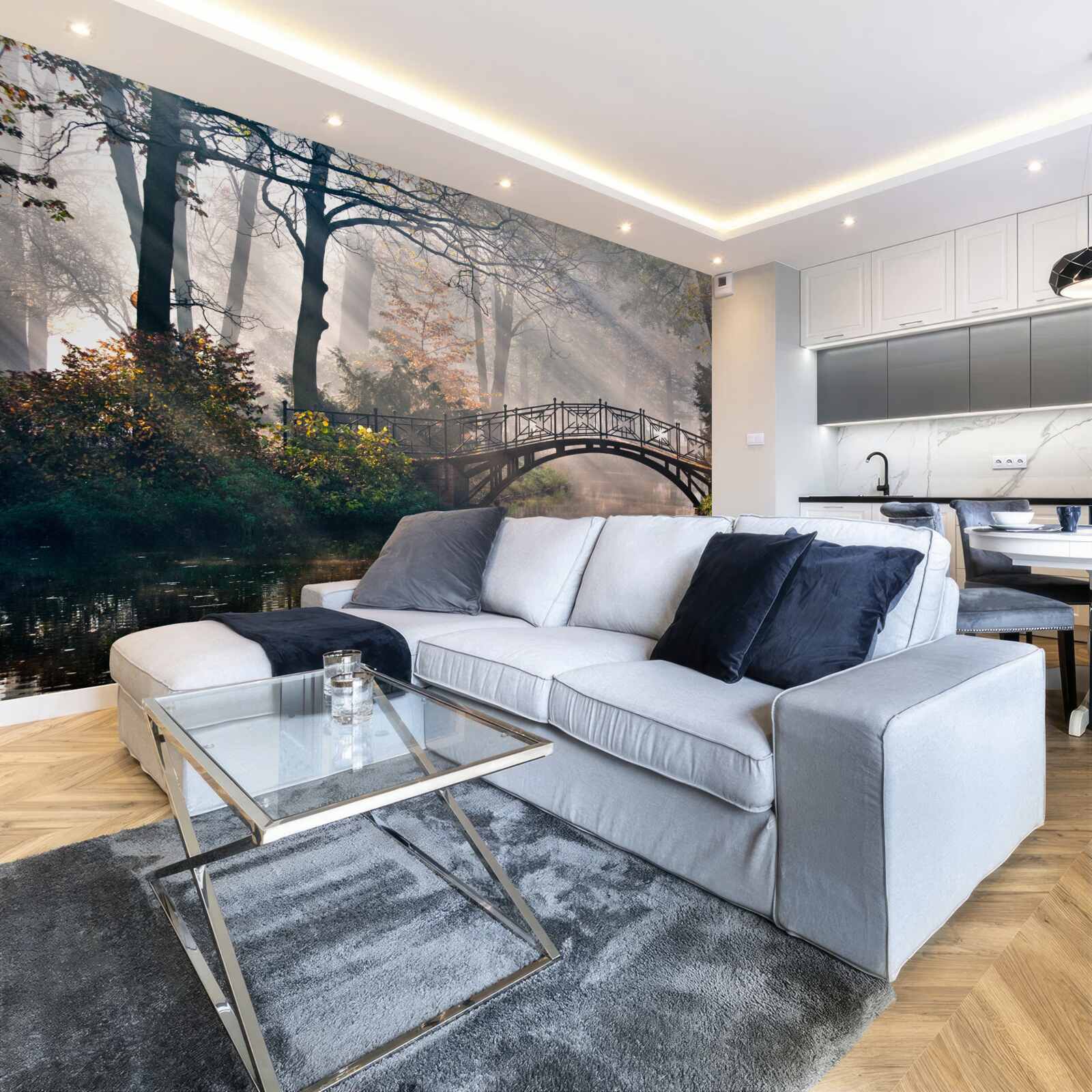 Fototapeta hmlový lesný most cez jazero je vyrobený z dreva