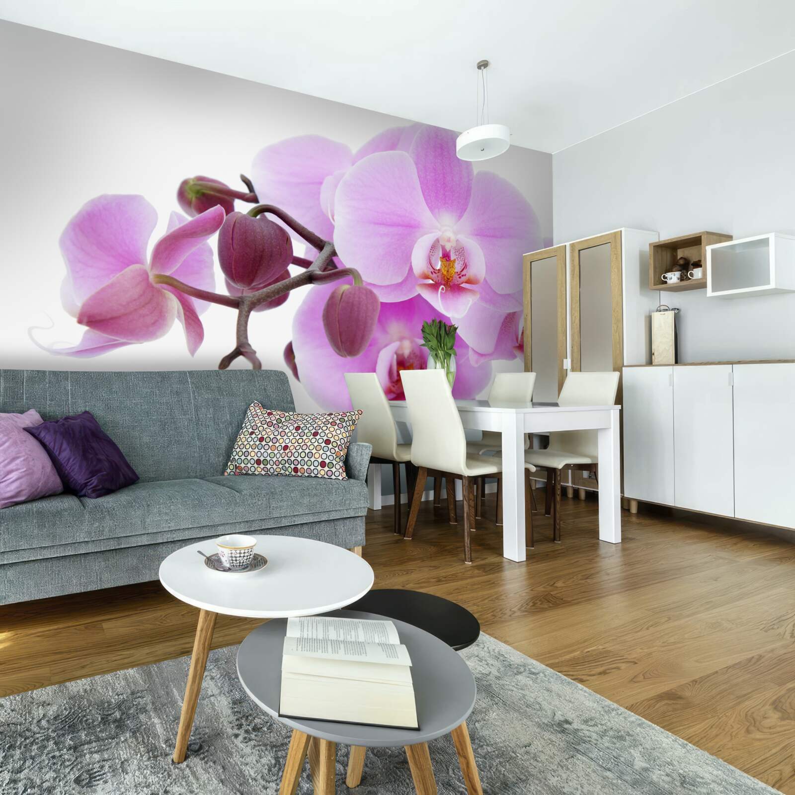 Fototapeta orchidea v odtieňoch fialovej s kvetnými pukmi