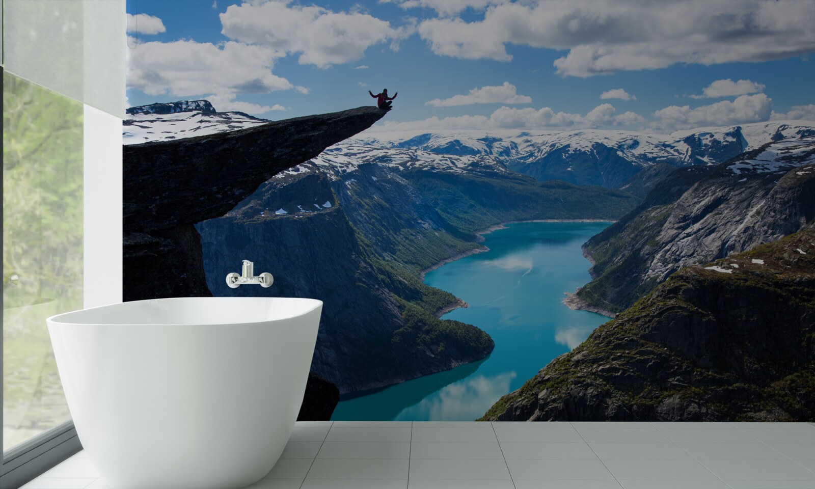 Fototapeta vrchol sa majestátne týči nad priepasťou