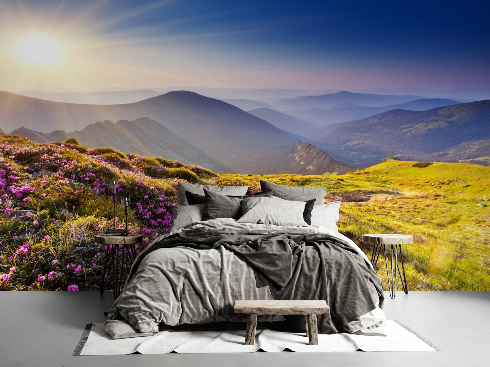 Fototapeta vrchol hory v krajine pri východe slnka