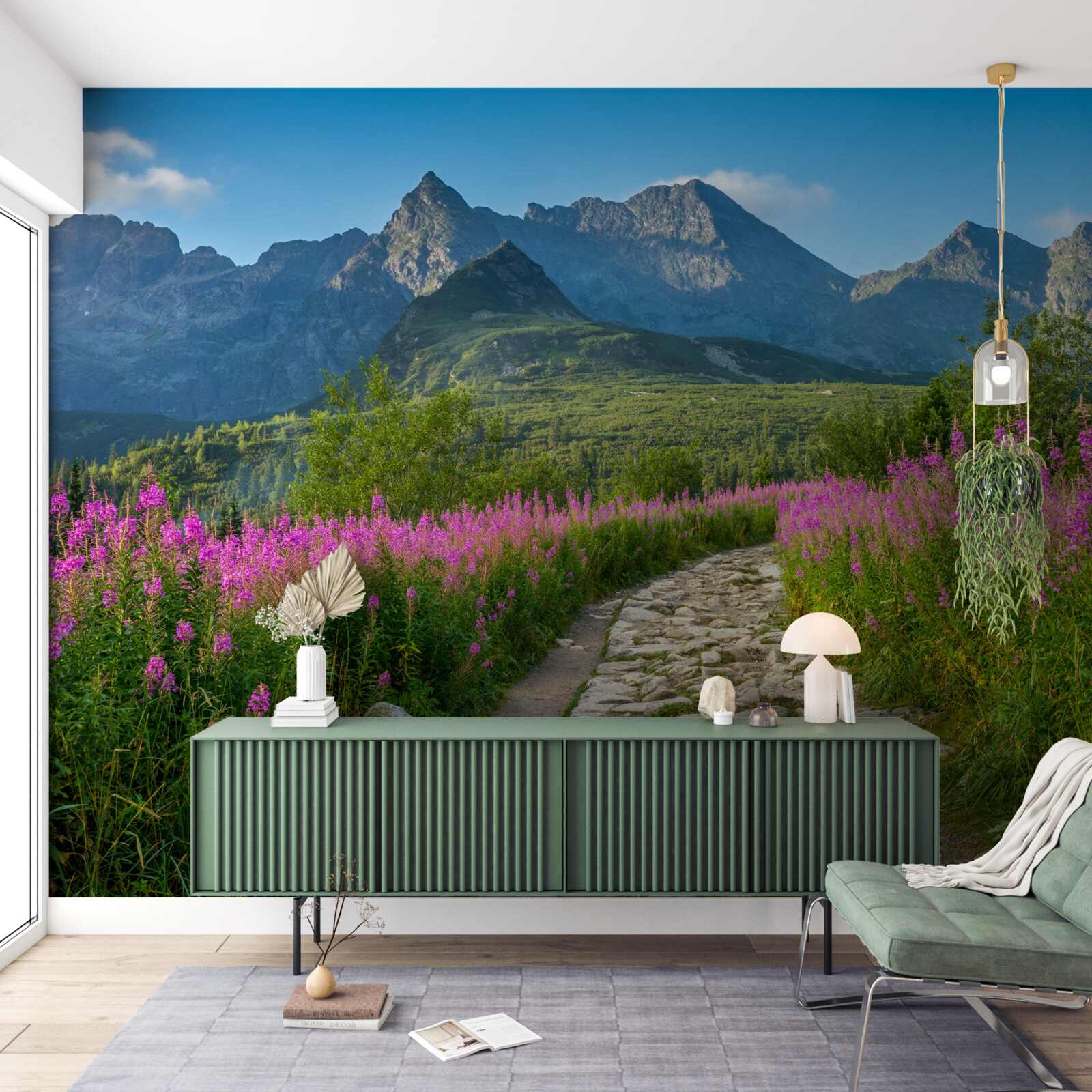 Fototapeta Cesta uprostred rozkvitnutého poľa v horskej oblasti