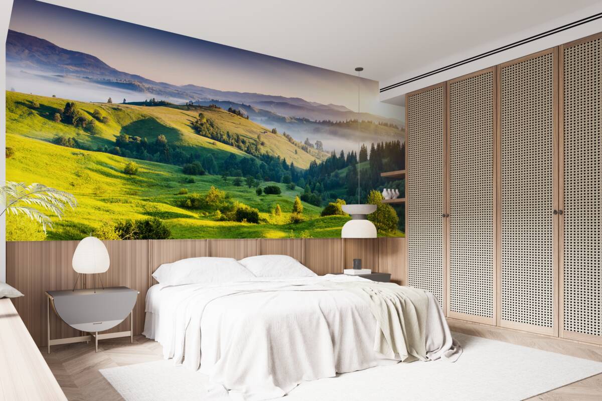 Fototapeta horské lúky ožívajú v teplých lúčoch úsvitu