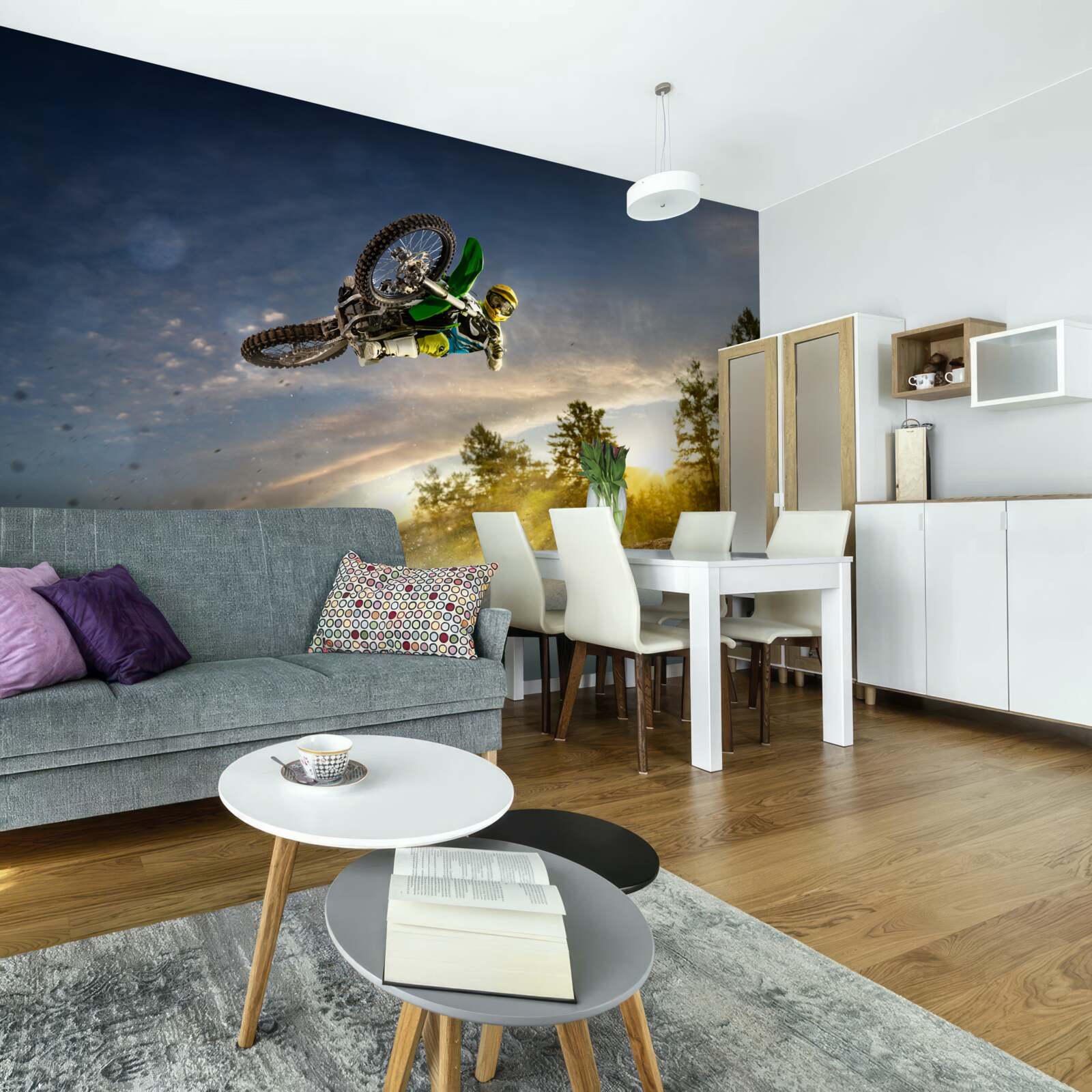 Fototapeta skákanie na motorke pri západe slnka