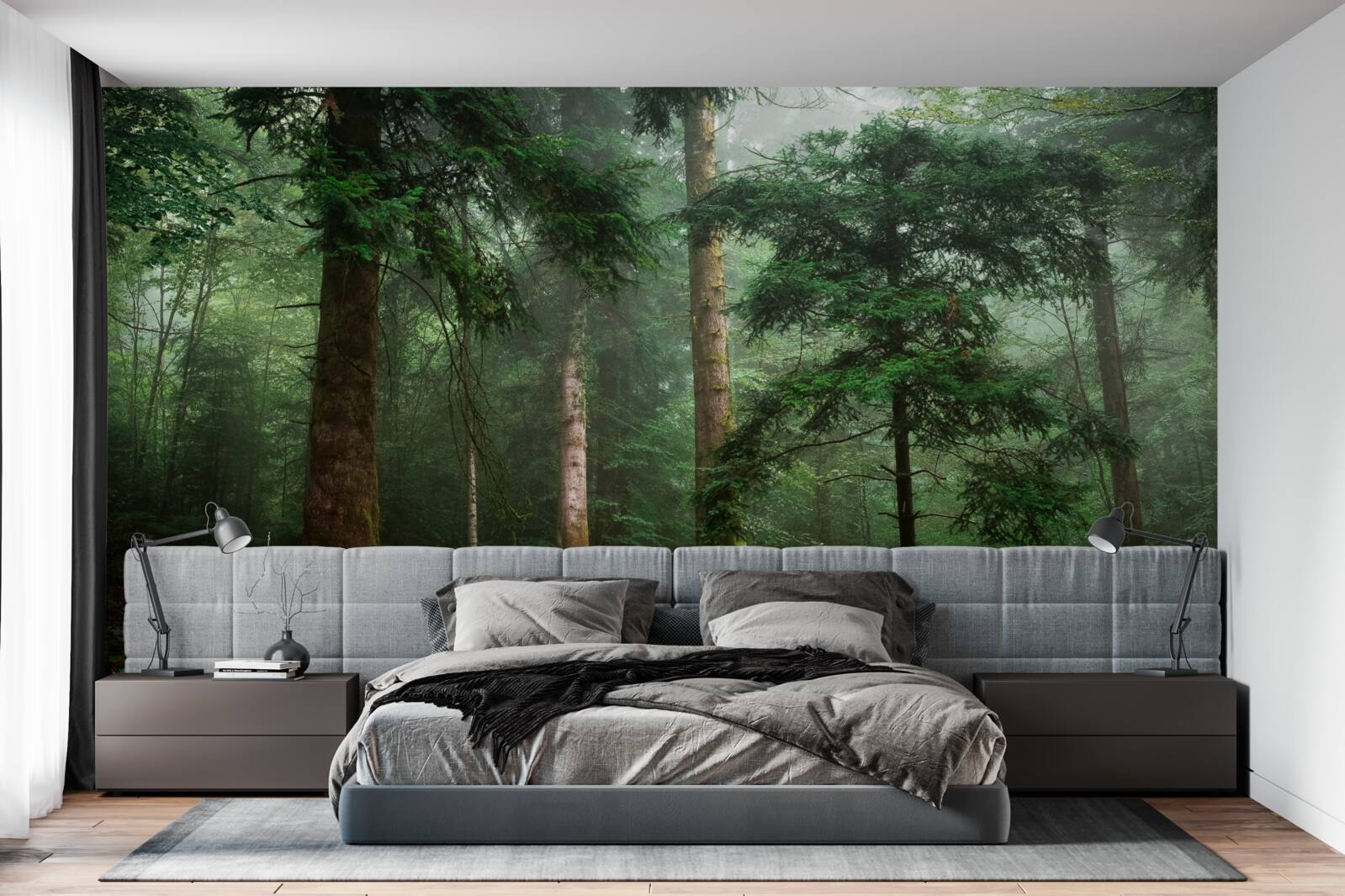 Fototapeta starý ihličnatý les je zahalený v hustej hmle