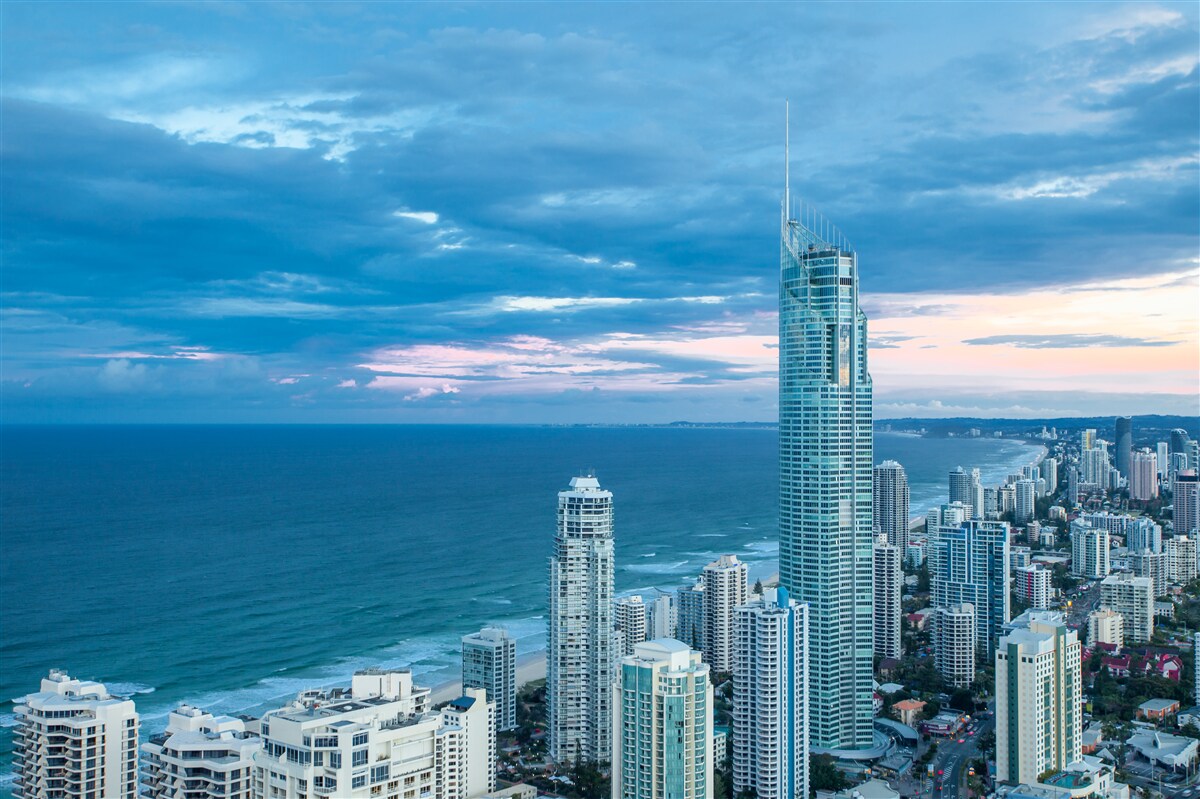 Fototapeta obrie mesto na pobreží