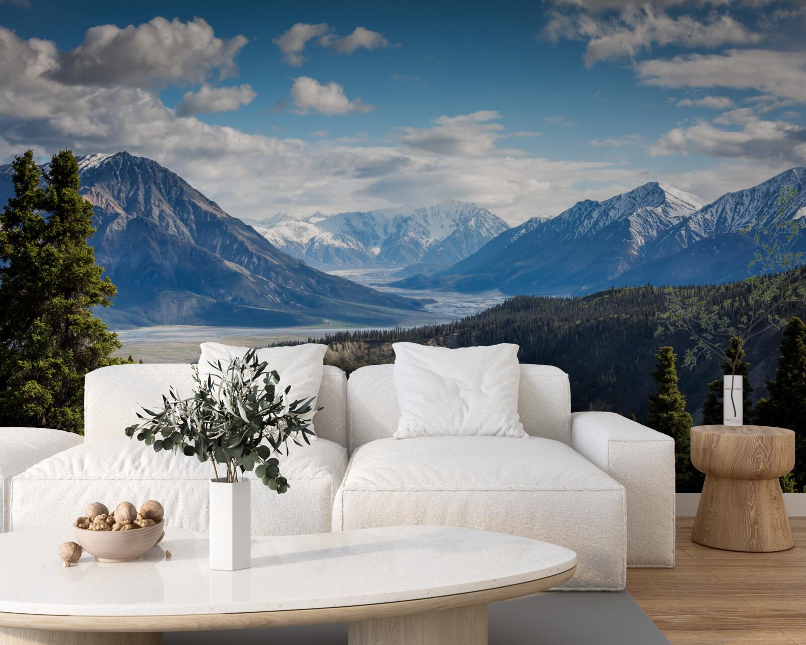 Fototapeta vetva hôr zakončená stromami na okraji lesa