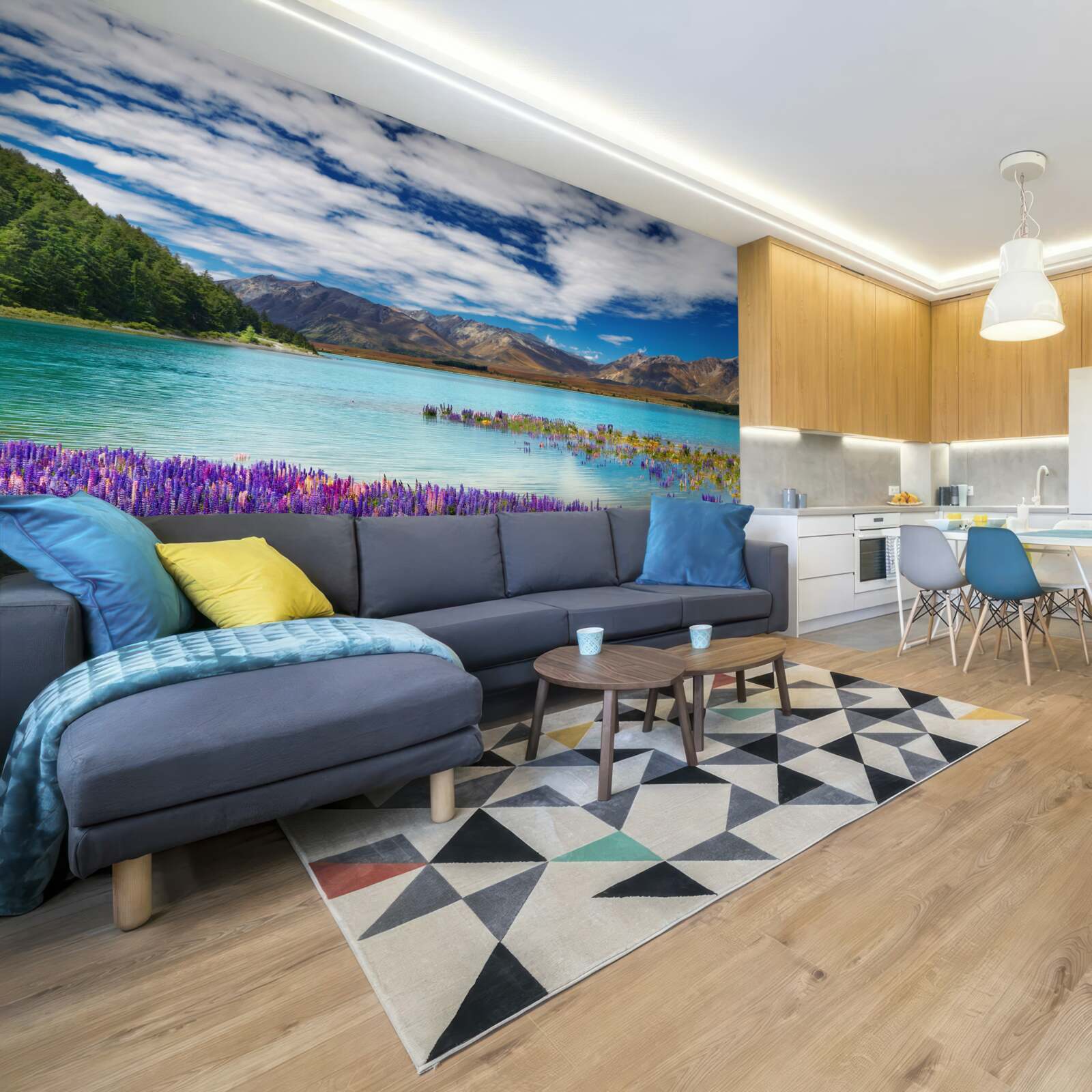 Fototapeta kvety sa odrážajú v krištáľovo čistej vode horského jazera