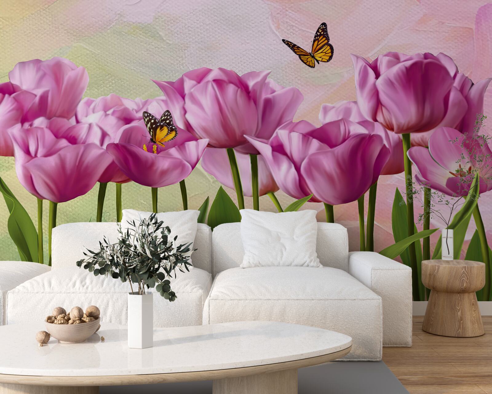 Fototapeta motýle a fialové tulipány v poli