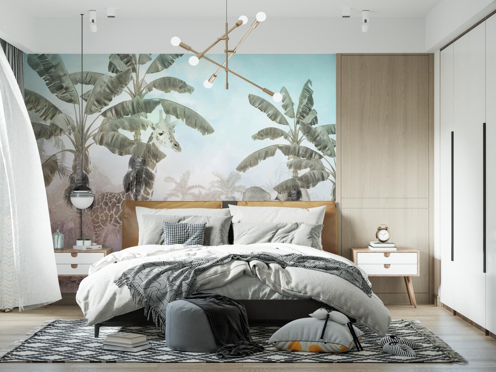 Fototapeta veľké palmy so širokými listami a rôzne zvieratá