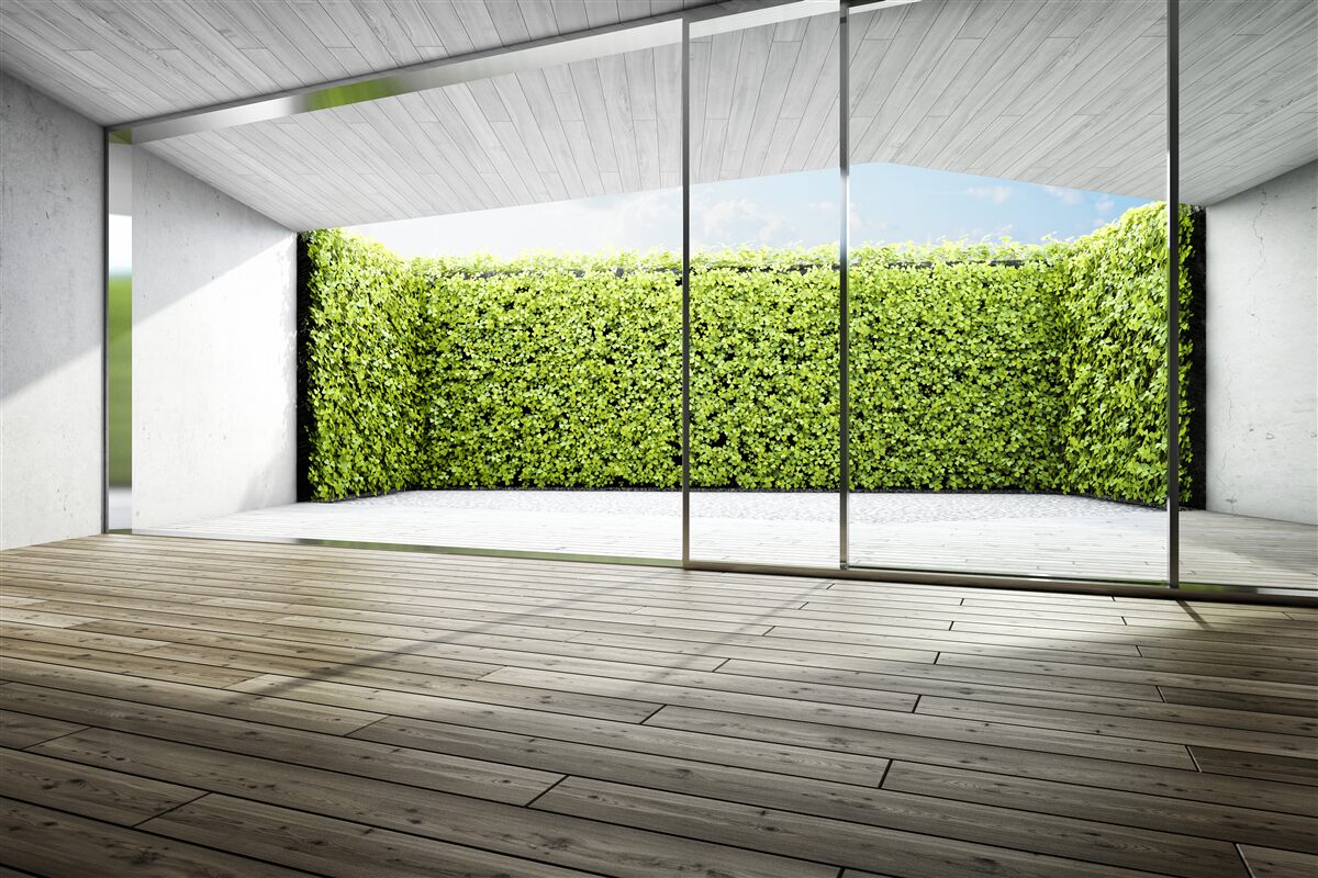 Fototapeta balkón s priehľadnými stenami s výhľadom do záhrady