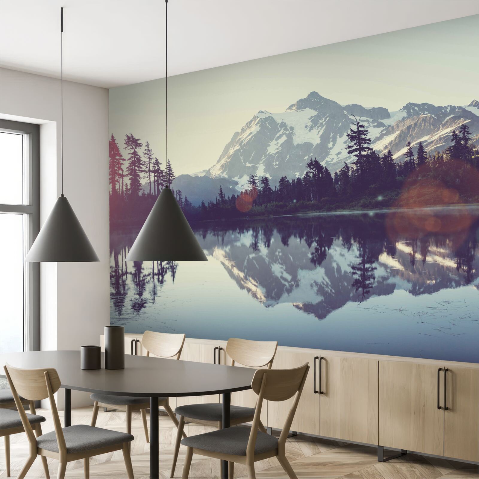 Fototapeta úchvatný pohľad na hory a lesy odrážajúce sa v krištáľovo čistej vode