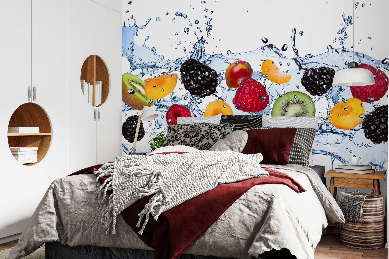 Fototapeta ovocie nakrájané na kúsky a plávajúce vo vode boli nasýtené vlhkosťou