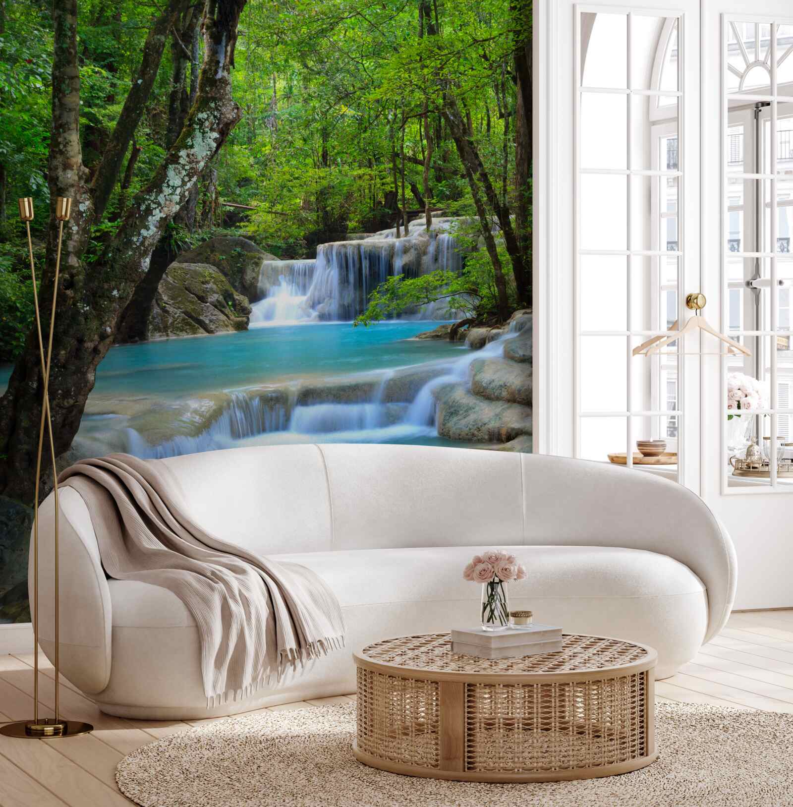 Fototapeta vody lesného vodopádu sú čisté a modré