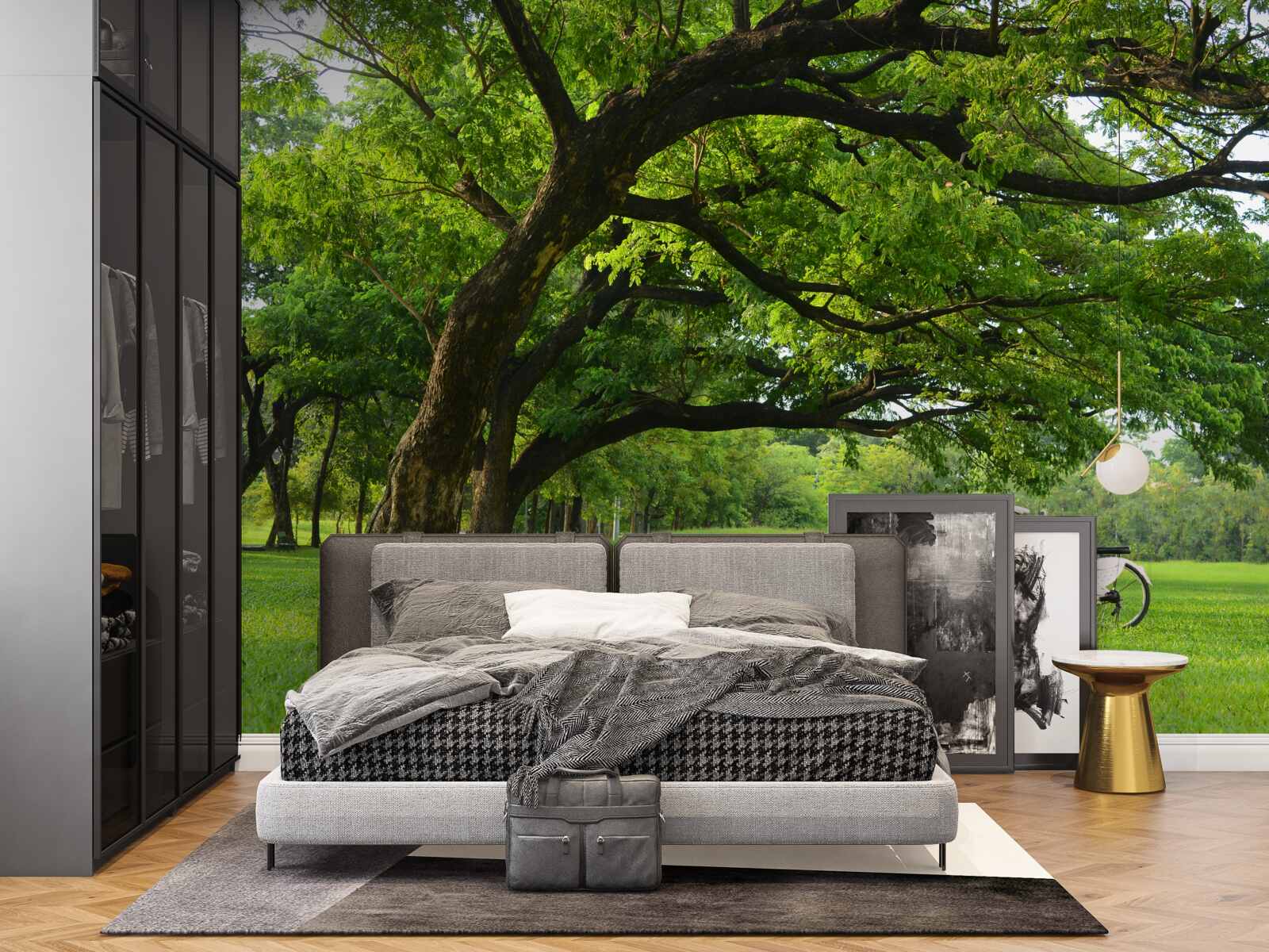 Fototapeta lúka so zelenou trávou a starými stromami