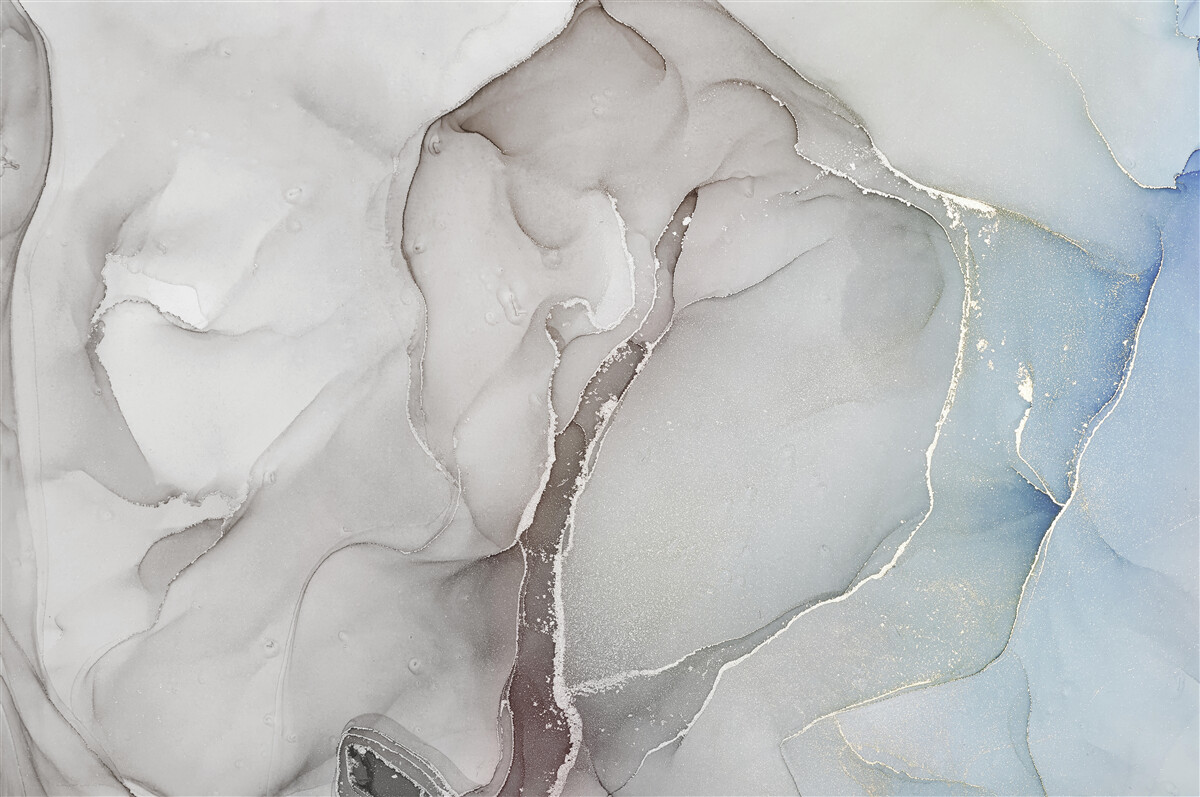 Fototapeta svetlosivý mramor popretkávaný zlatými a modrými odtieňmi