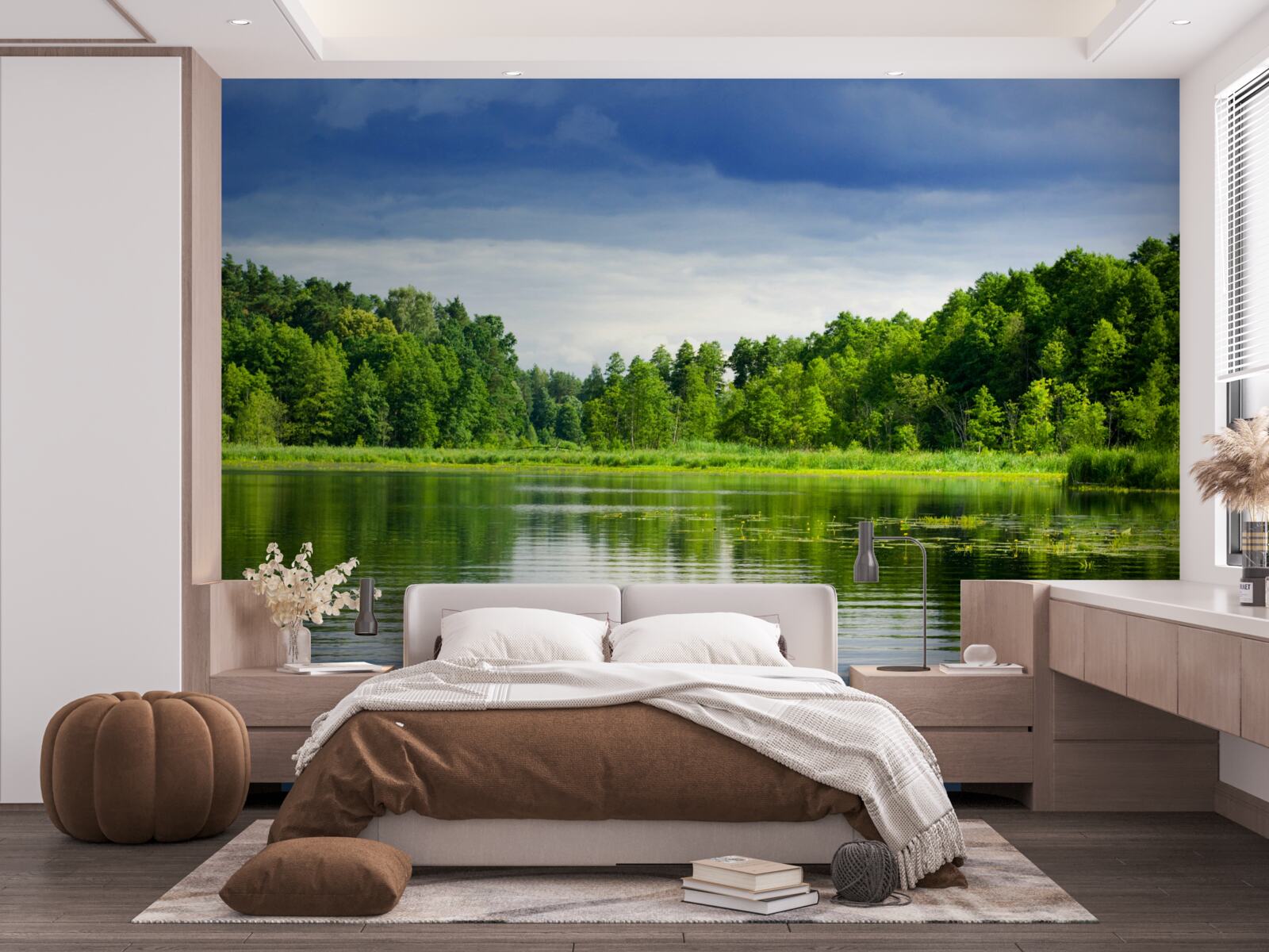 Fototapeta svieži smaragdový les v blízkosti pokojnej vody