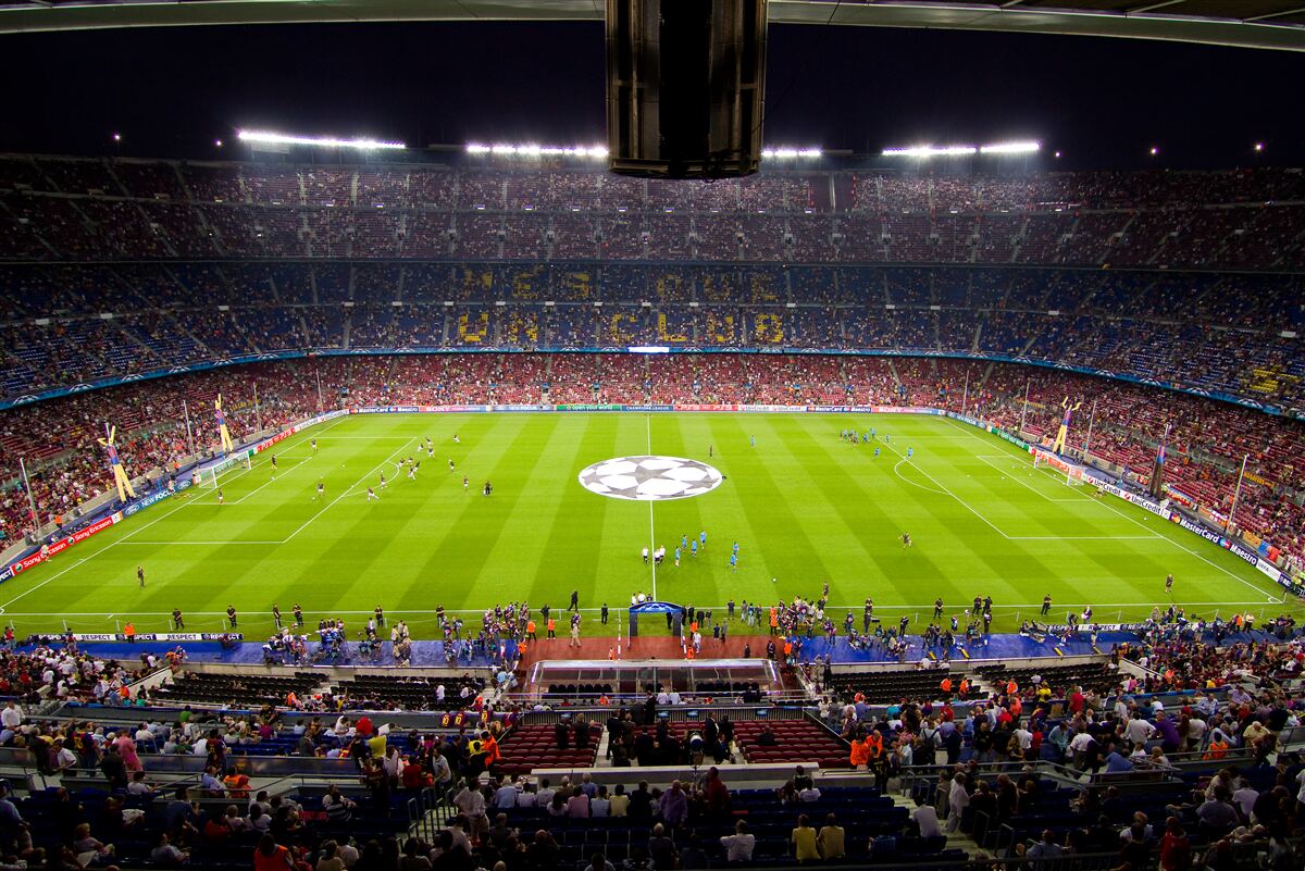 Fototapeta futbalové ihrisko s divákmi