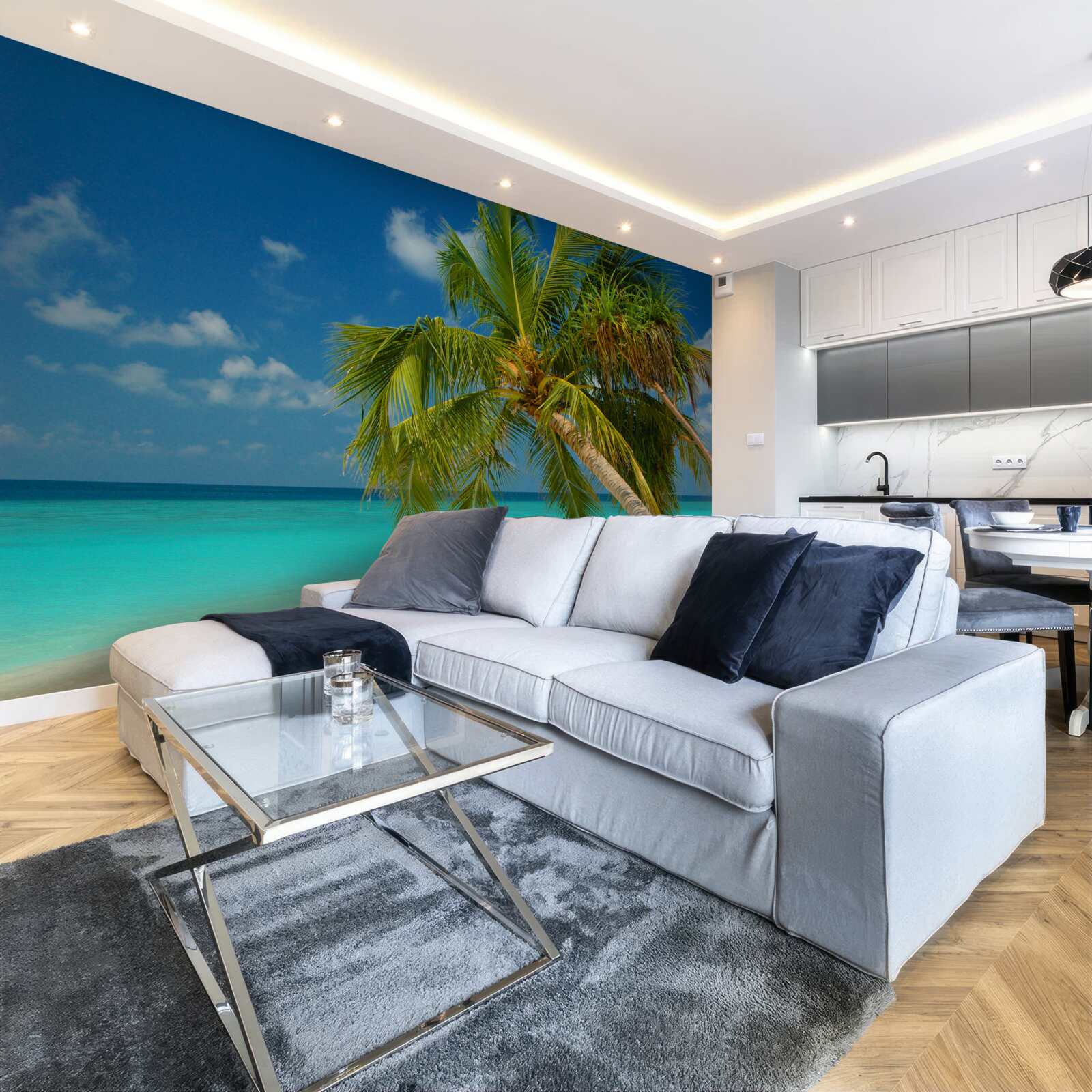 Fototapeta palma na pláži pri oceáne