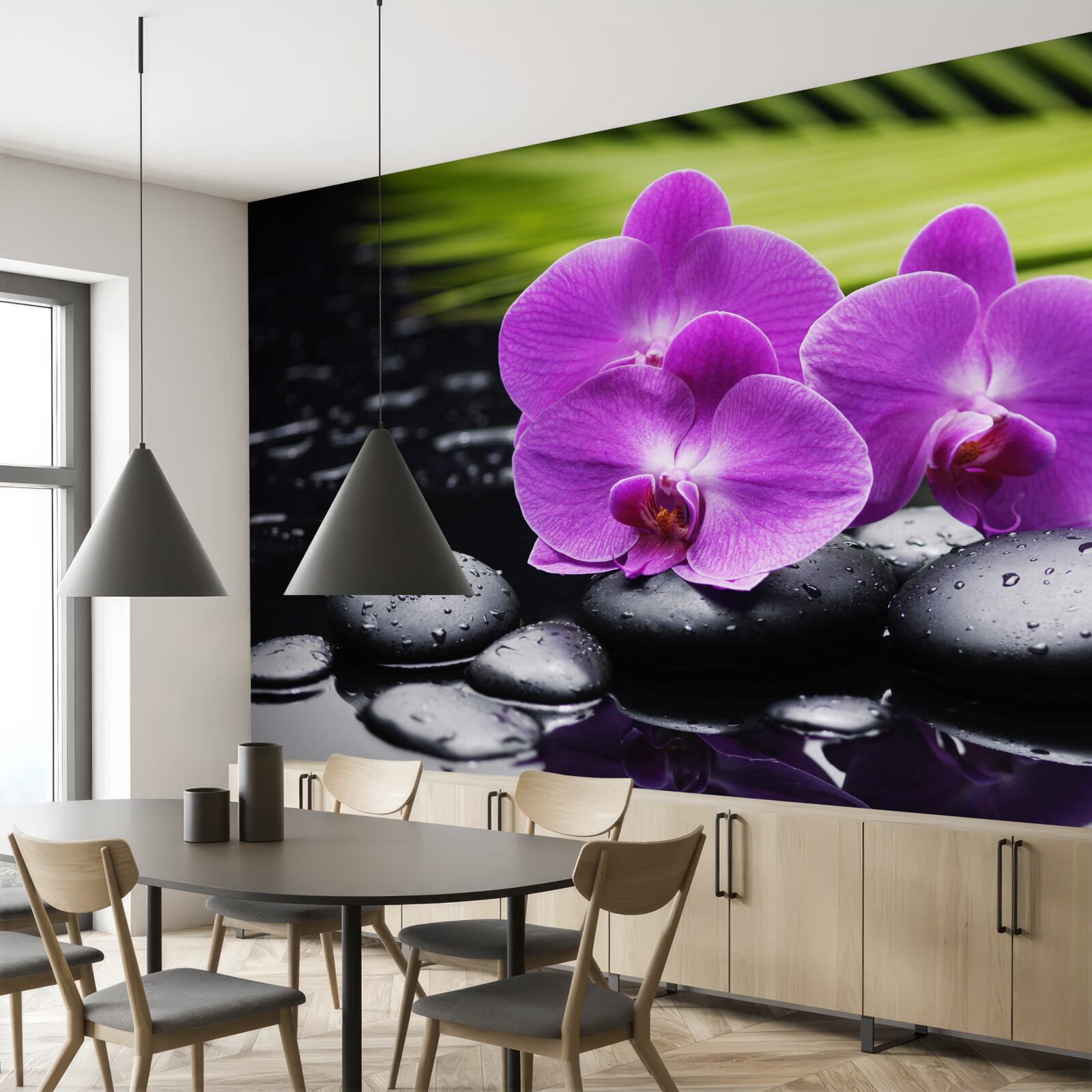 Fototapeta fialová orchidea na čiernom kameni pri vode