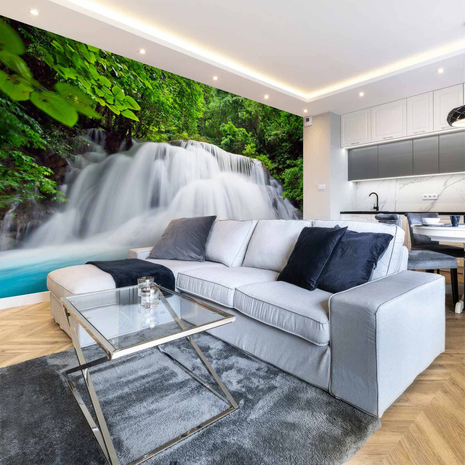 Fototapeta rýchlo padajúci vodopád upprostred lesa