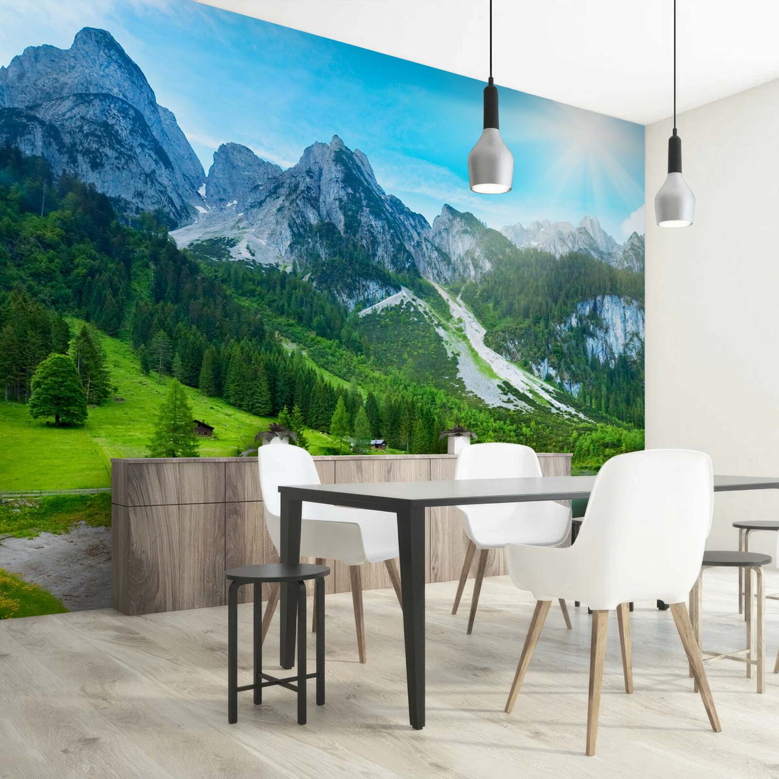 Fototapeta zasnežené vrcholky hôr a zelený les