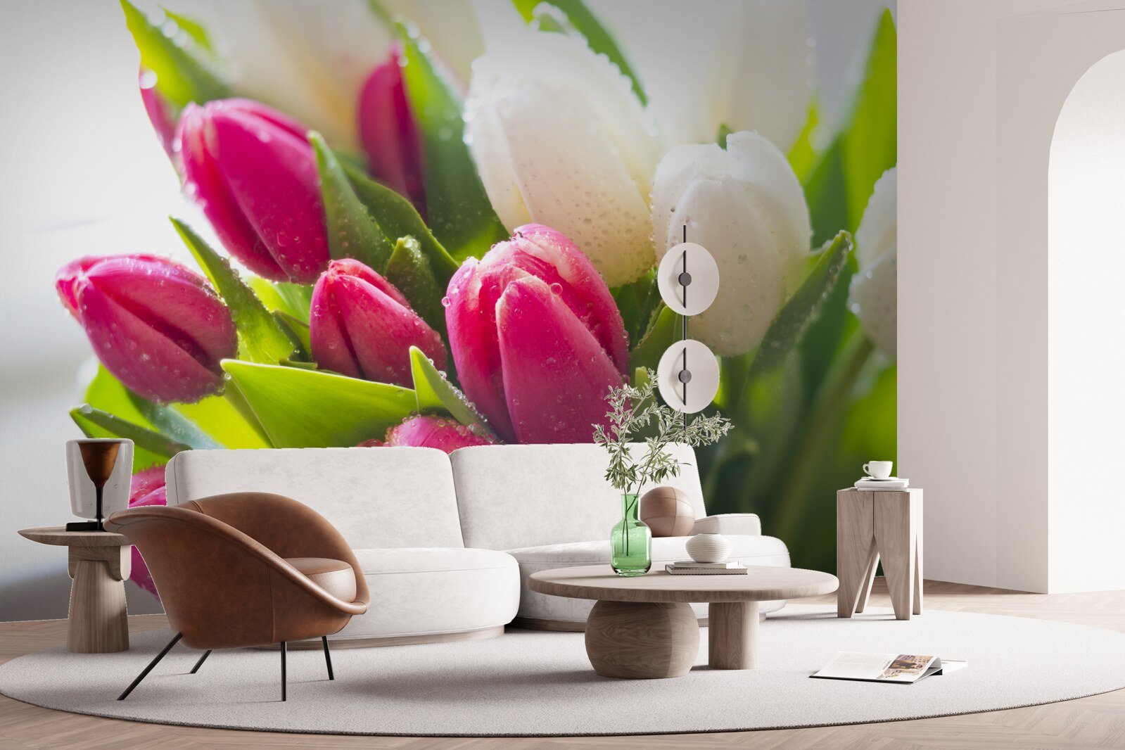 Fototapeta zloženie bielych a červených tulipánov pokrytých ružou