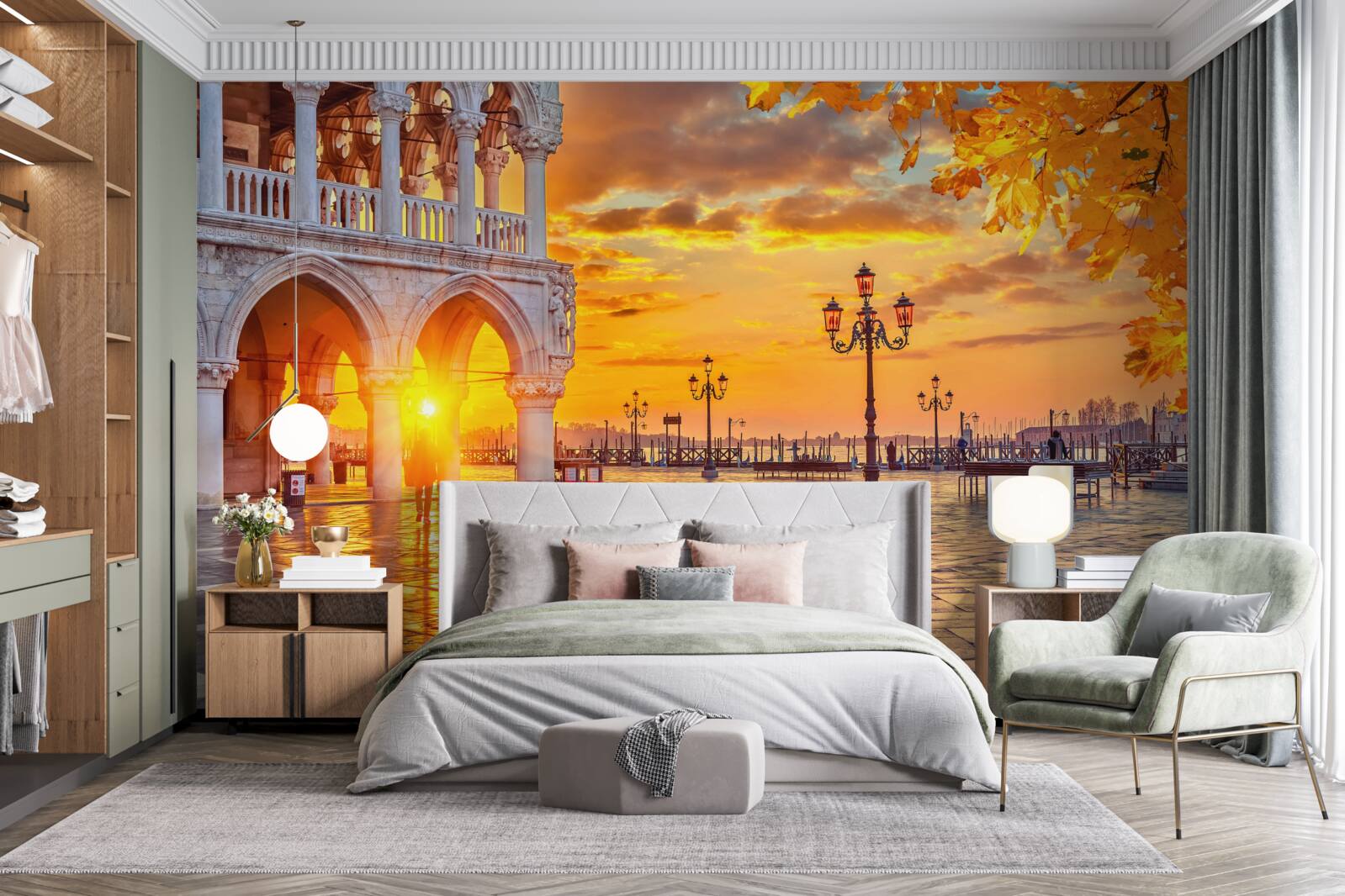 Fototapeta teplé, jasné lúče západu slnka nad hlavným námestím