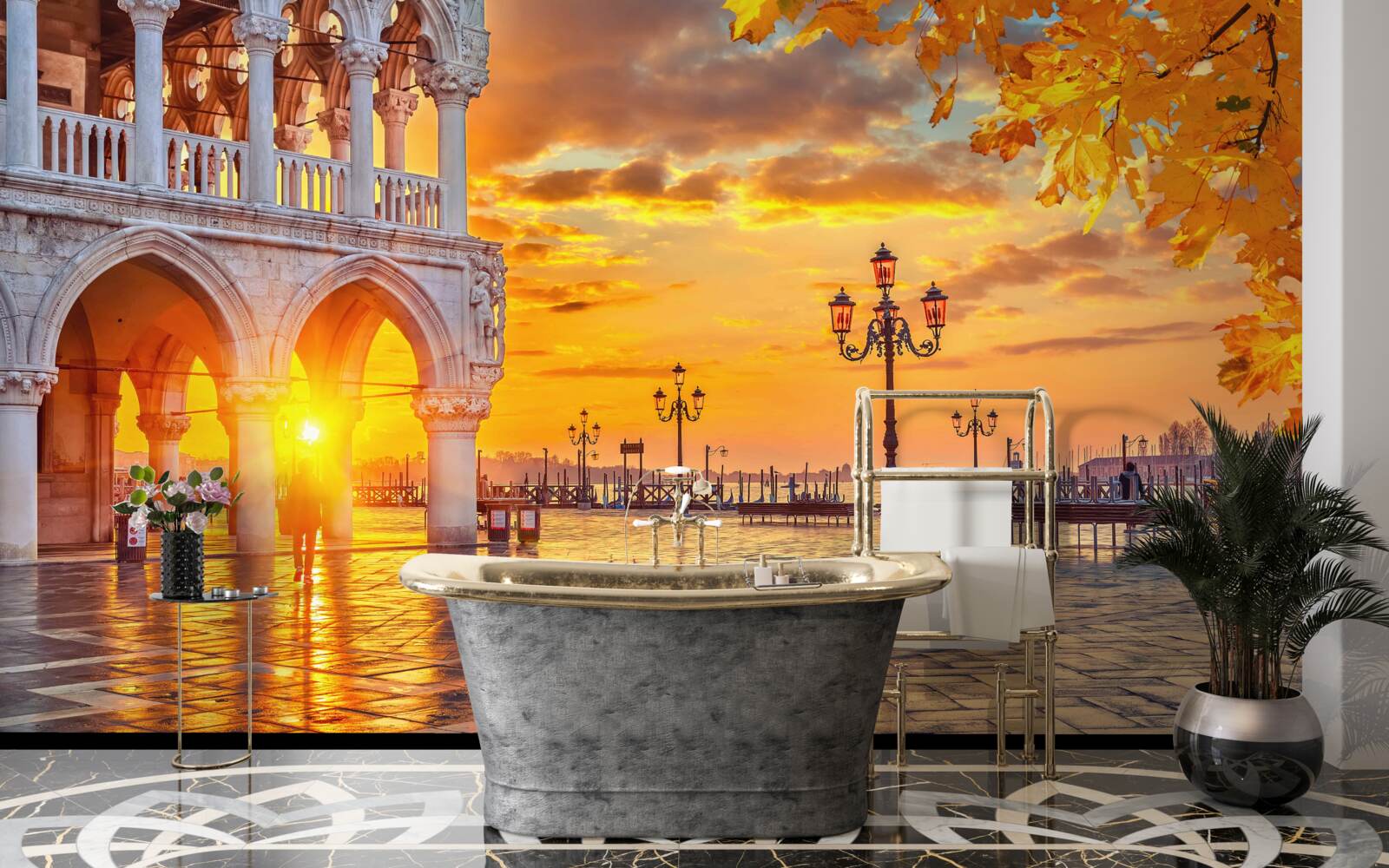 Fototapeta teplé, jasné lúče západu slnka nad hlavným námestím