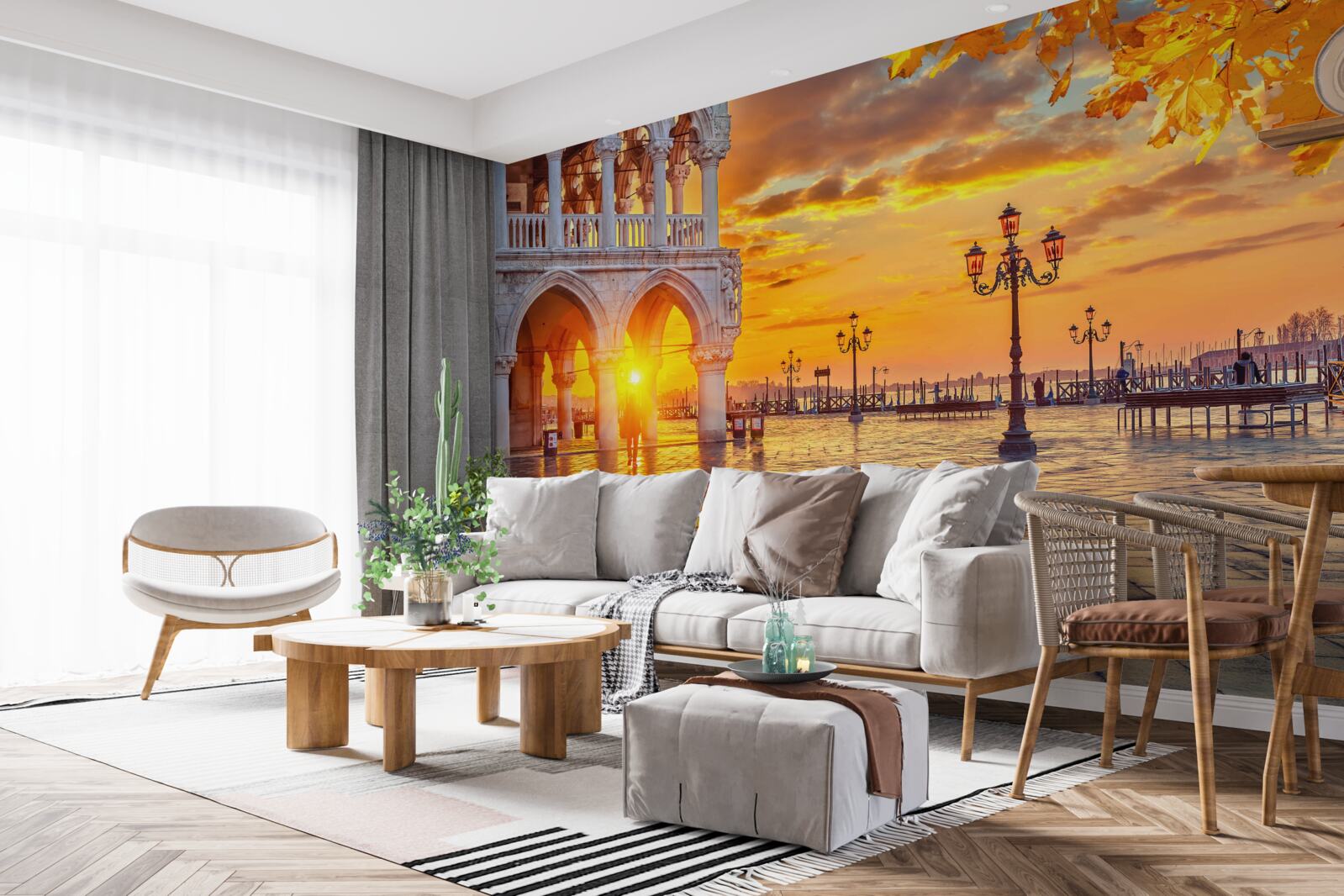 Fototapeta teplé, jasné lúče západu slnka nad hlavným námestím