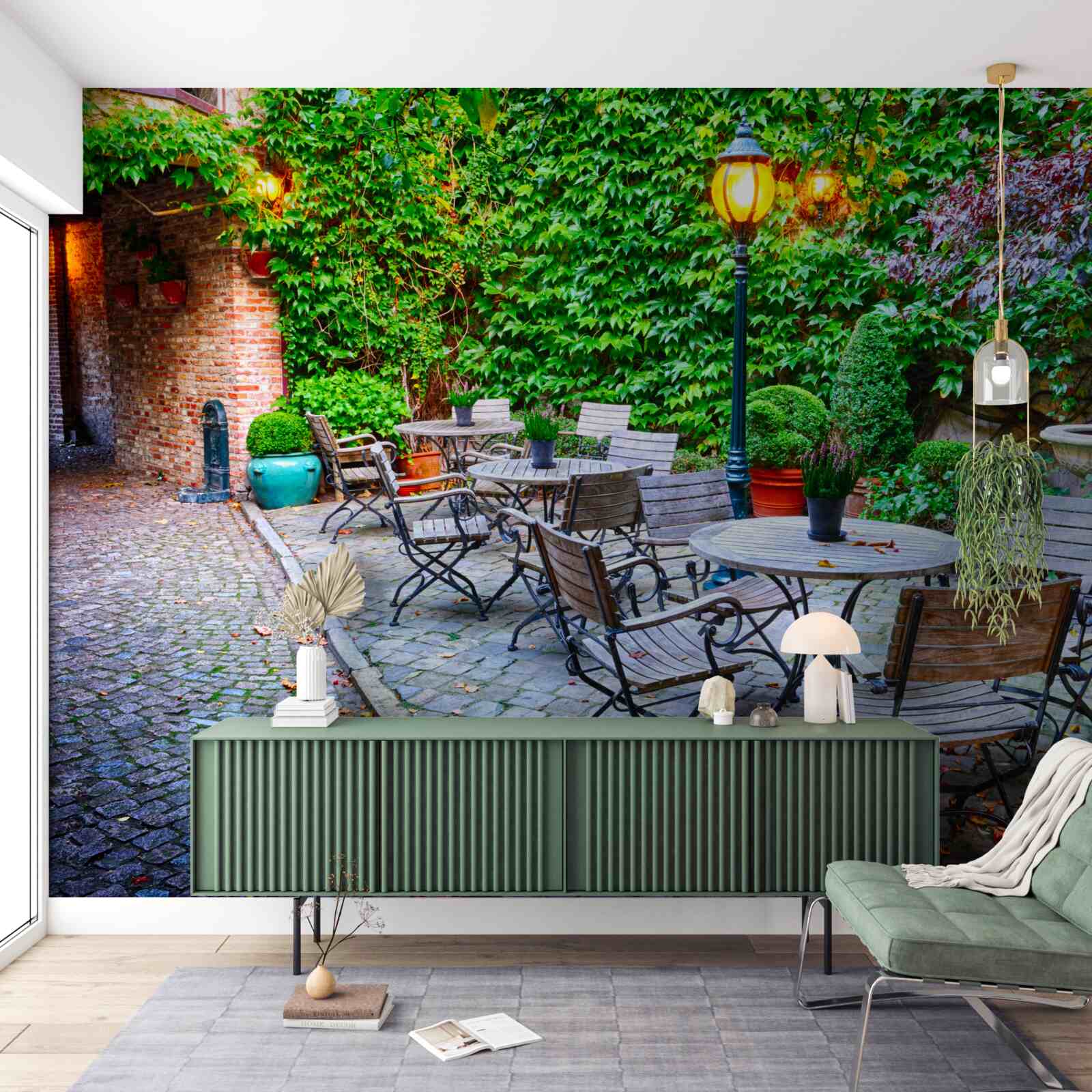 Fototapeta rastlina so zelenou stenou a pouličnou lampou