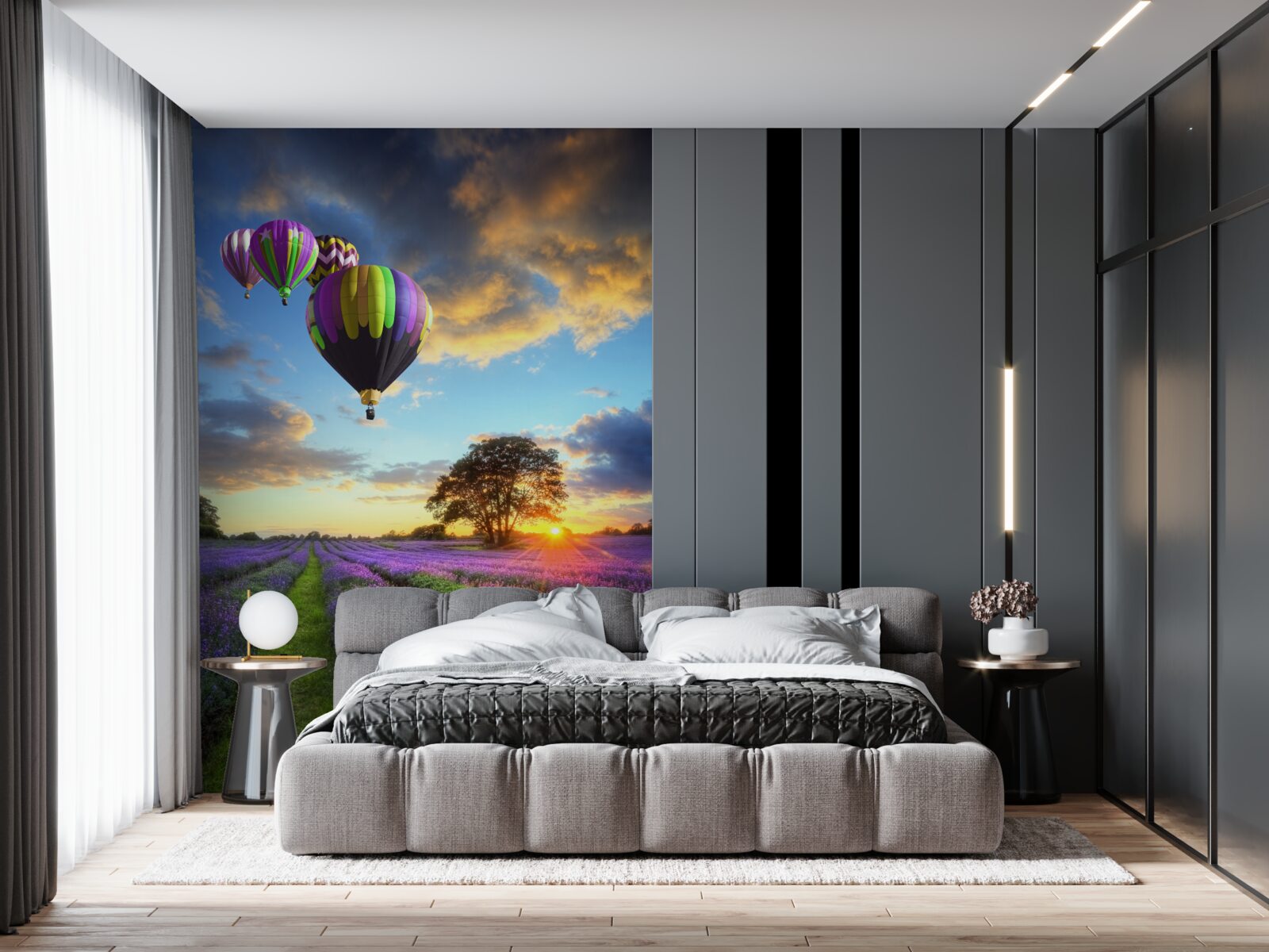 Fototapeta jasný teplovzdušný balón plávajúci nad levanduľovým poľom