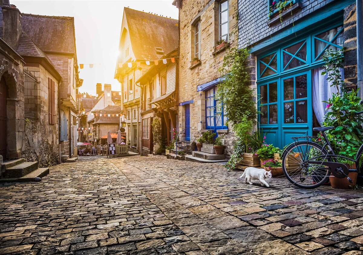 Fototapeta jasné ráno v starej osade