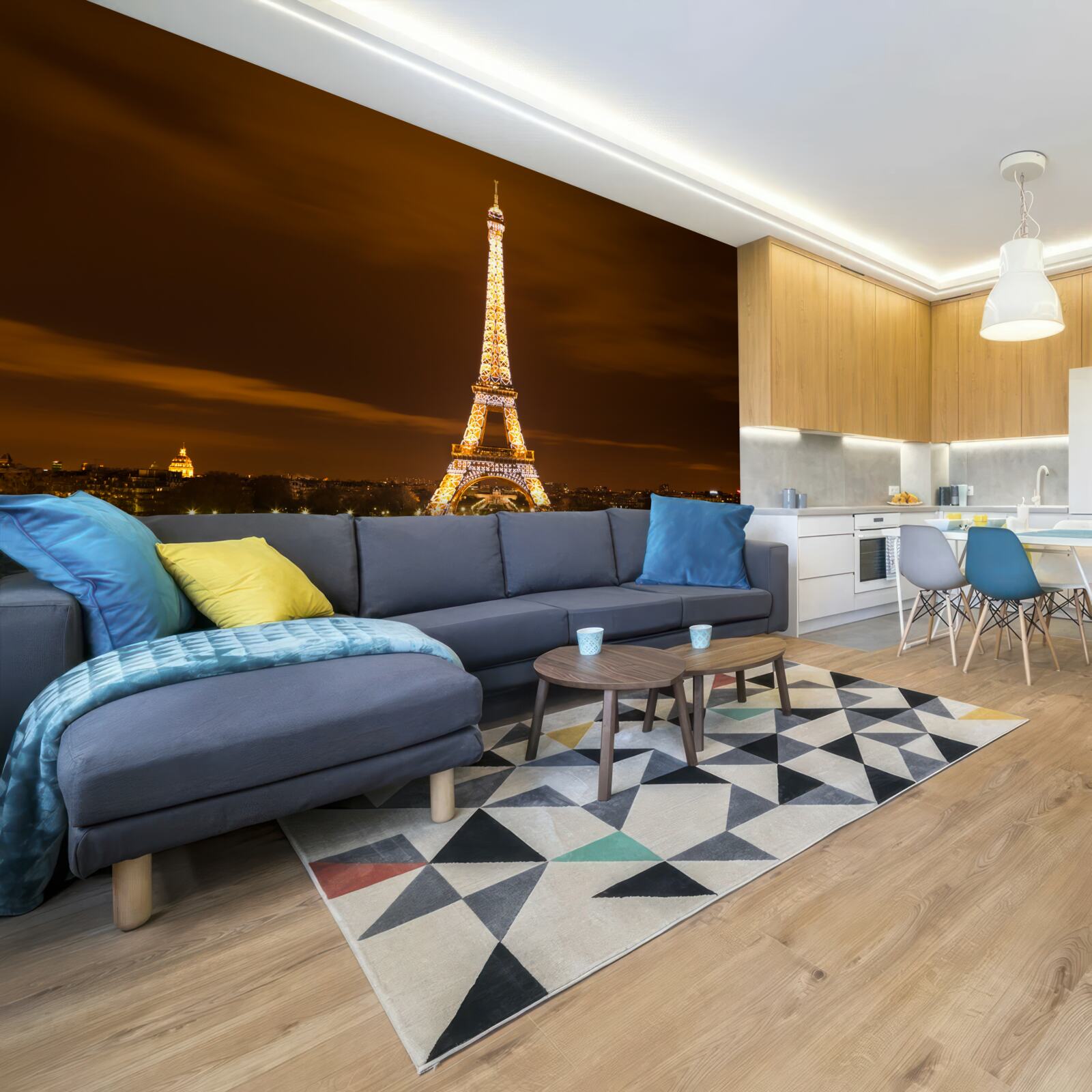 Fototapeta Eiffelova veža v noci osvetlená