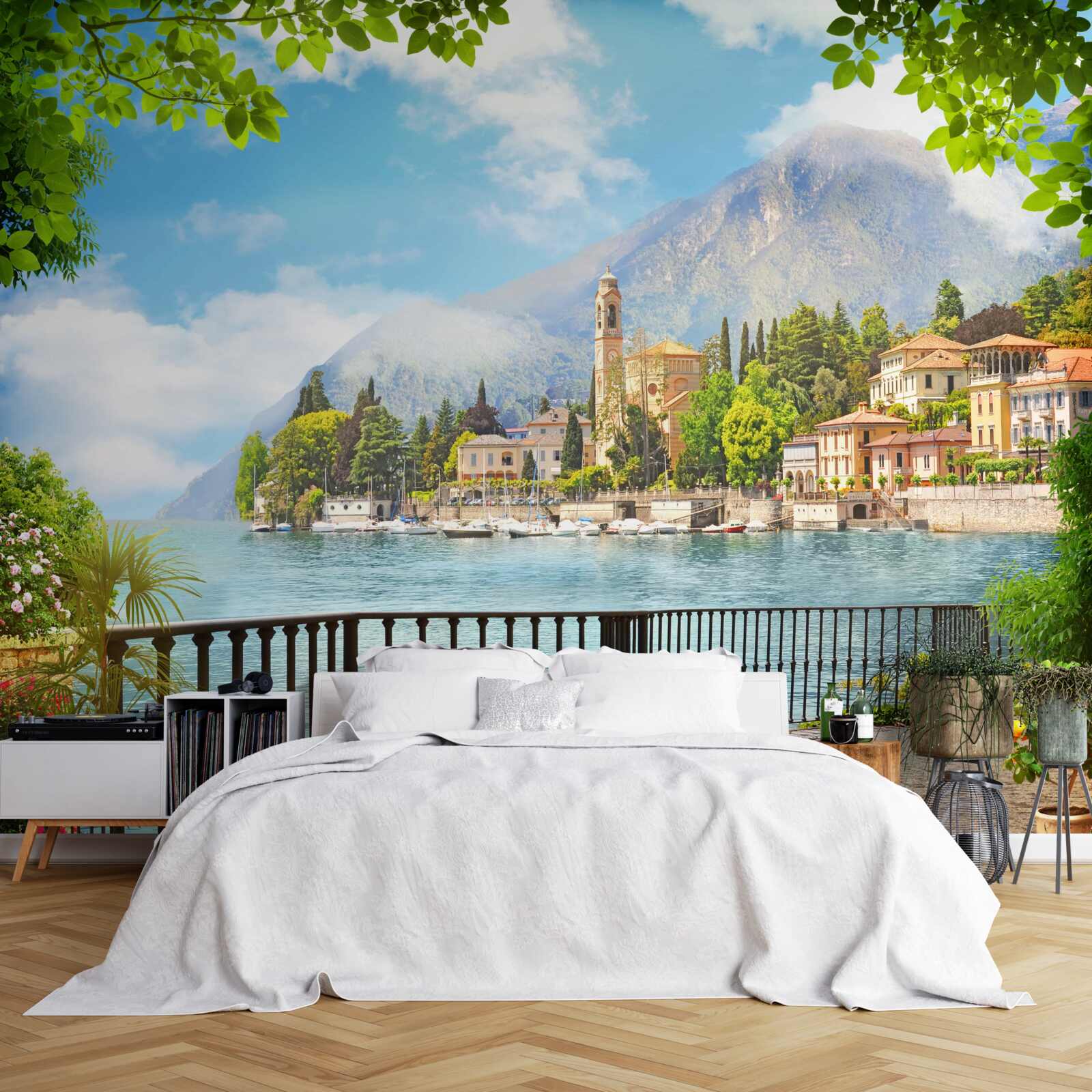 Fototapeta promenáda s panoramatickým výhľadom na historické mesto a horskú krajinu