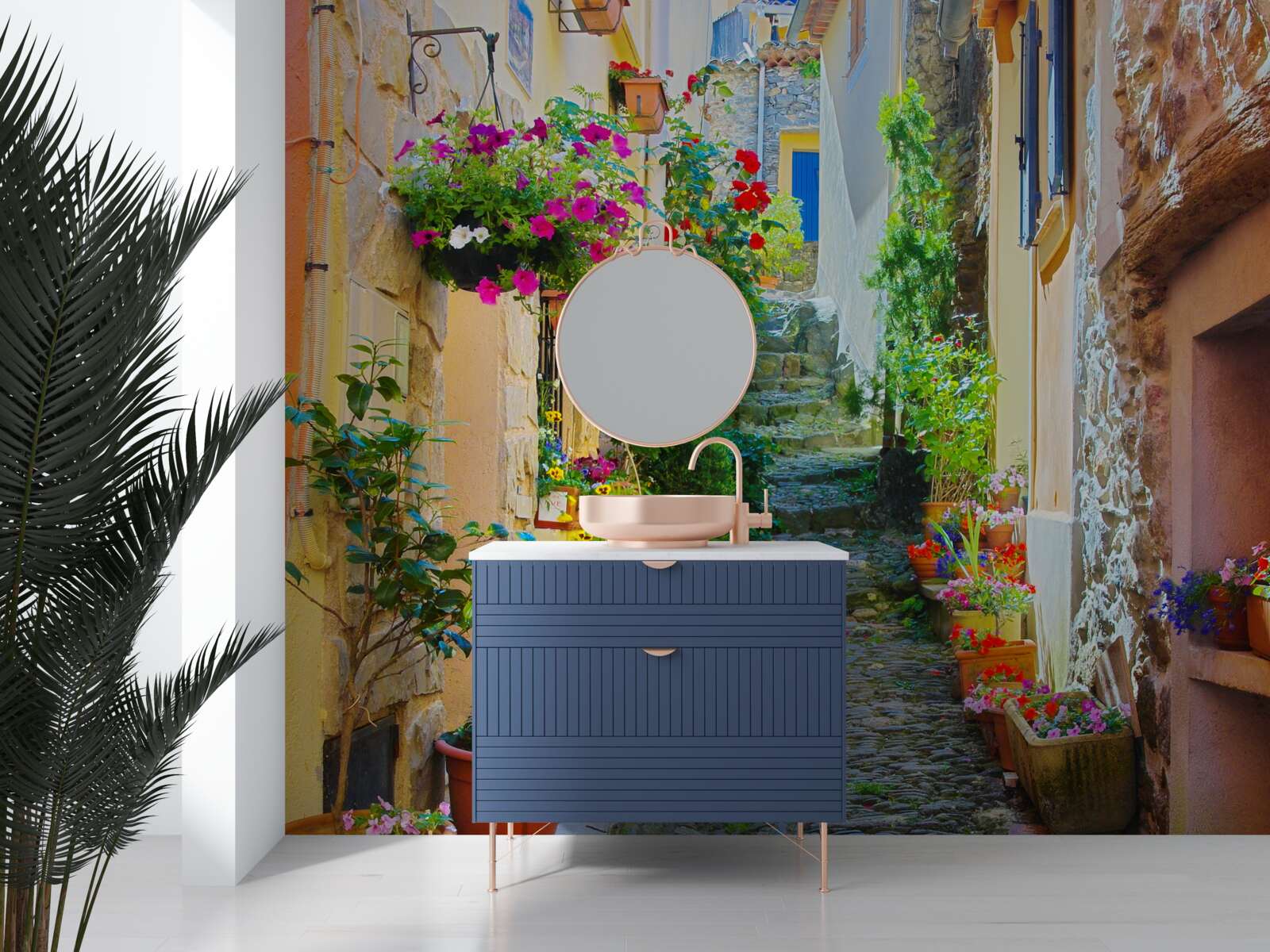 Fototapeta úzka a útulná ulička v starej časti mesta, obklopená kvetmi