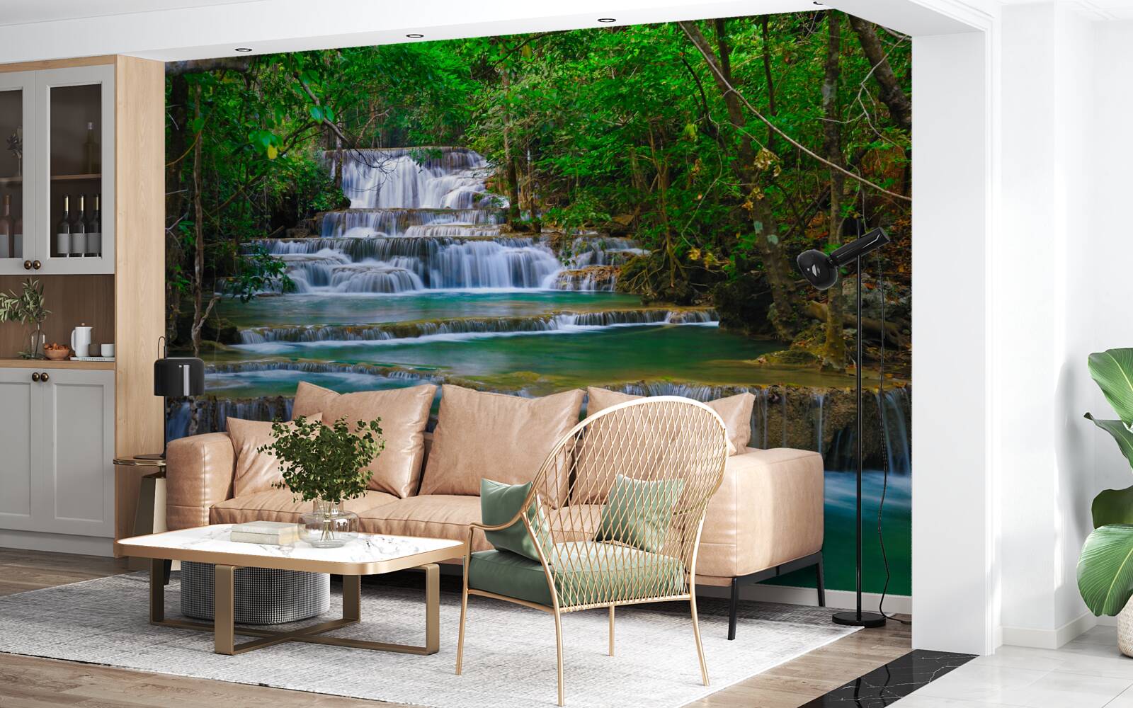 Fototapeta veľký vodopád s tyrkysovou vodou stekajúcou dole