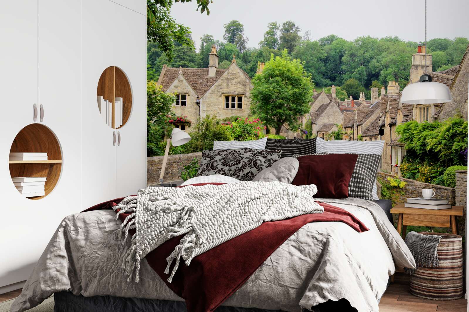 Fototapeta staré budovy so zeleným mechanikom a mostami