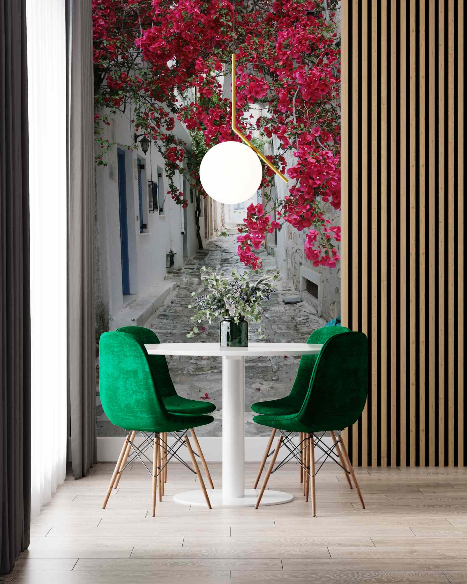 Fototapeta nad ulicami stenami visia bujné kríky